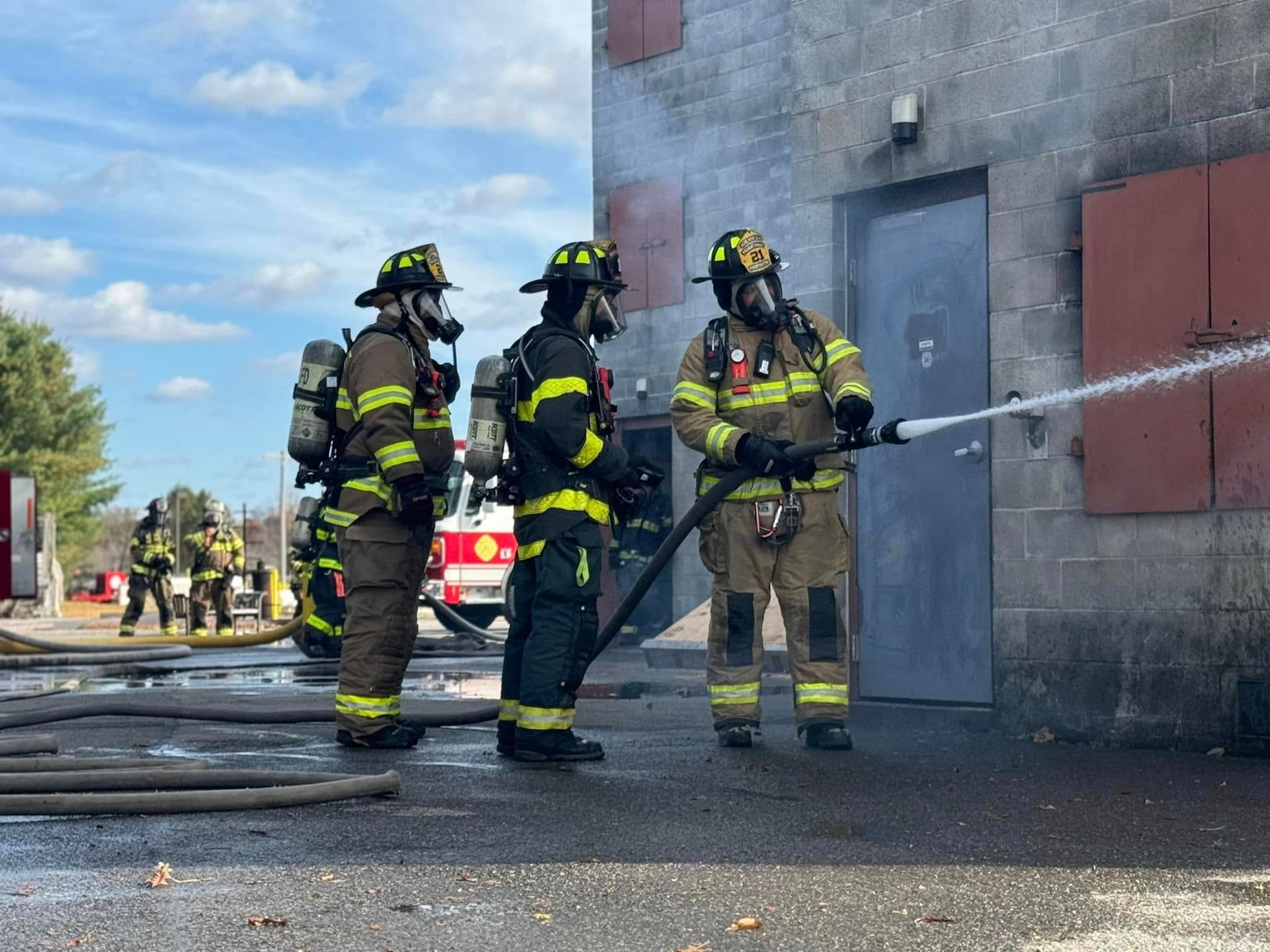 black and white bed linen