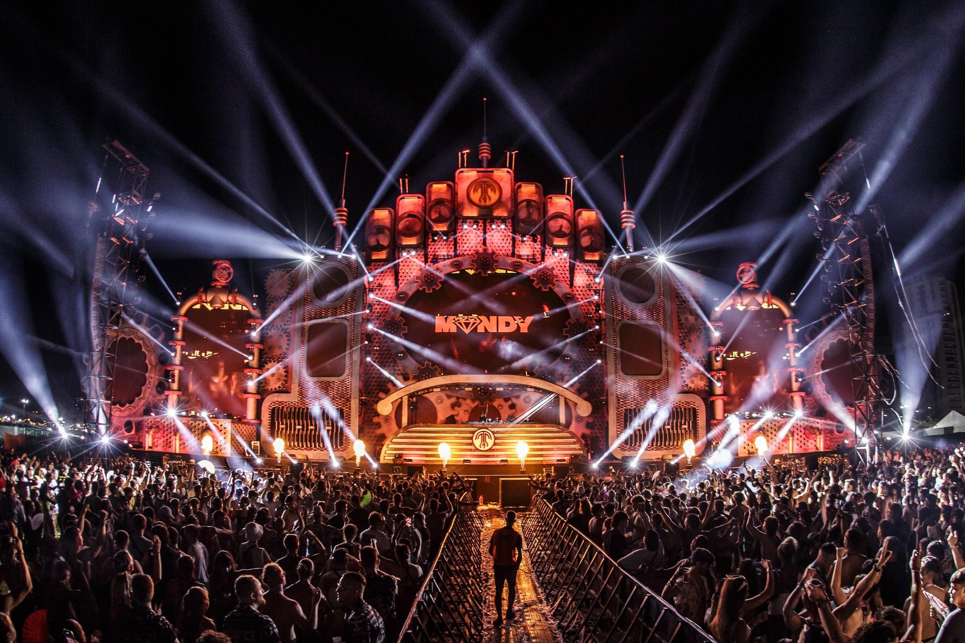 black and brown leather padded tub sofa