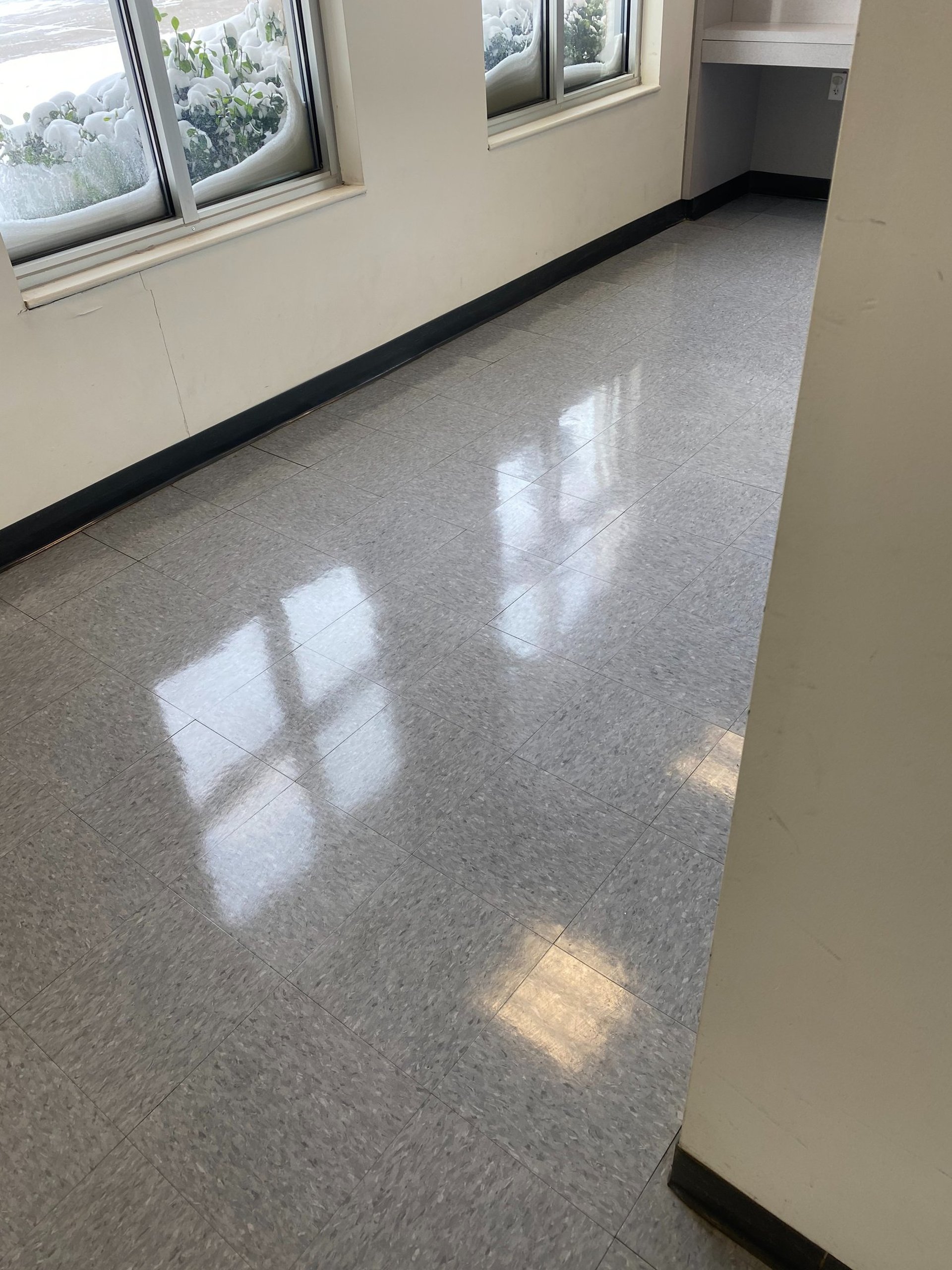 Outstanding tile wax service Pennicle Building Maintenance Kansas and Missouri