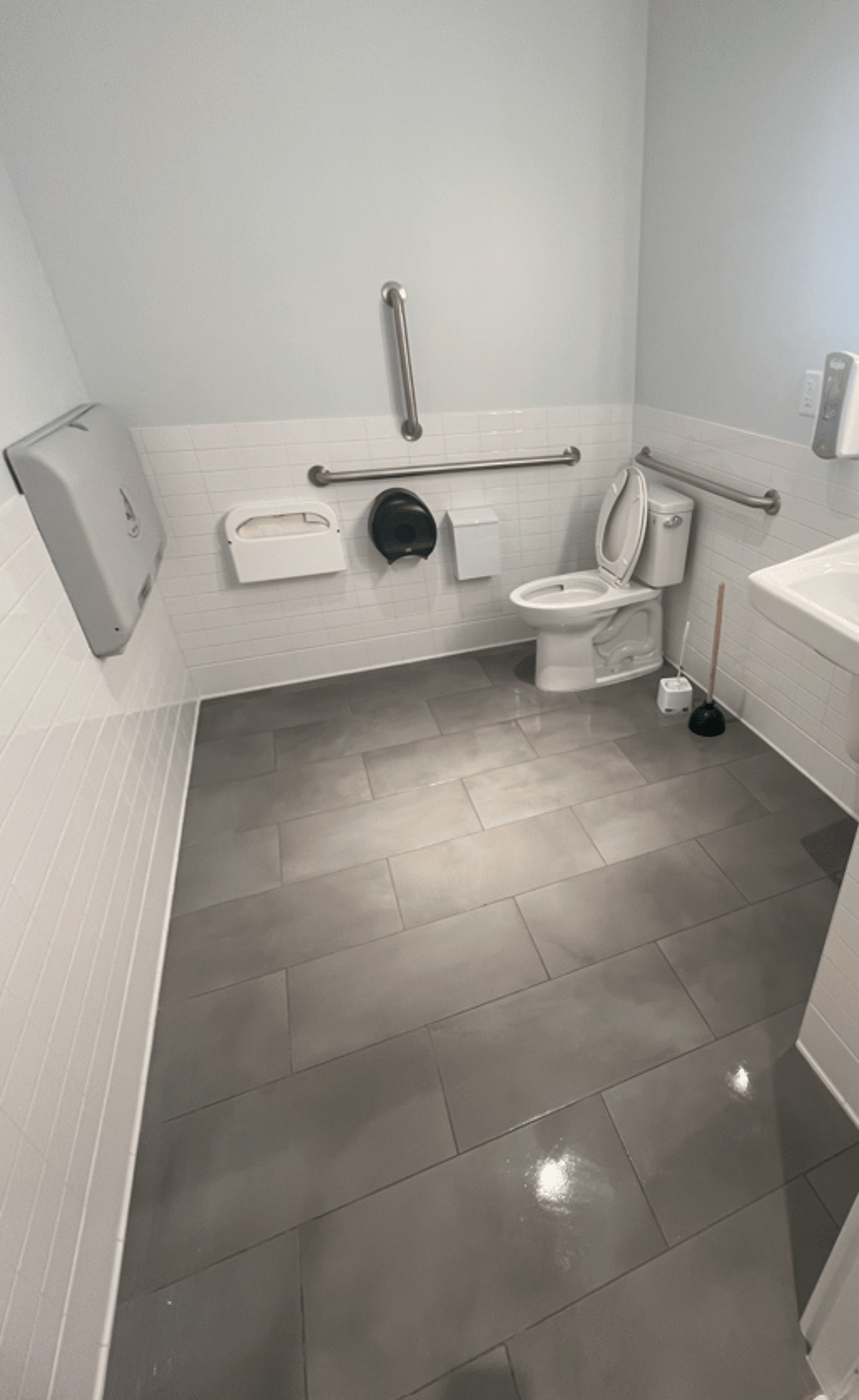 MAJOR COMMERCIAL FLOOR STIPPED AND WAXED IN KANSAS CITY KANSAS AND KANSAS CITY MISSOURI