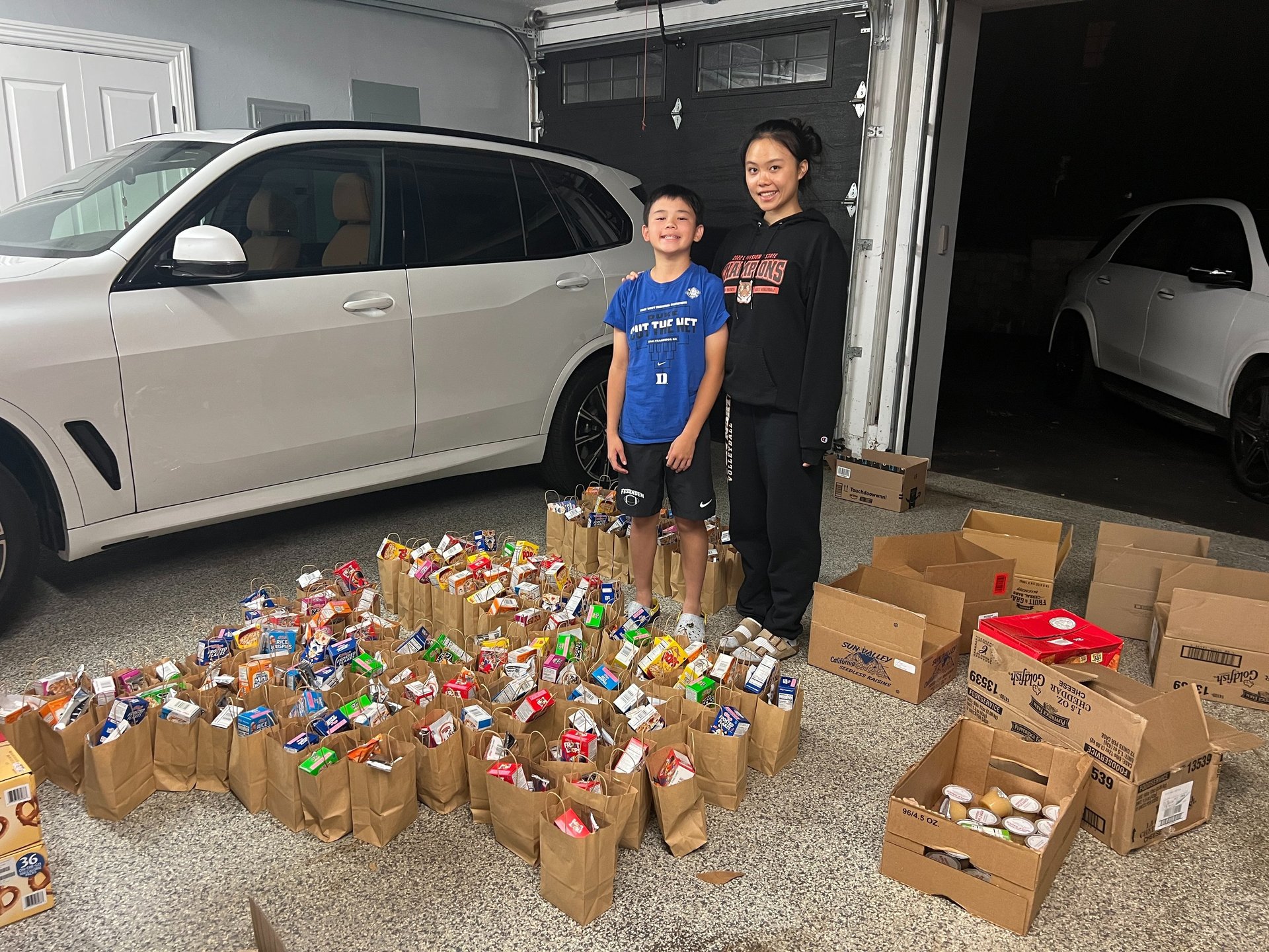 black and white bed linen