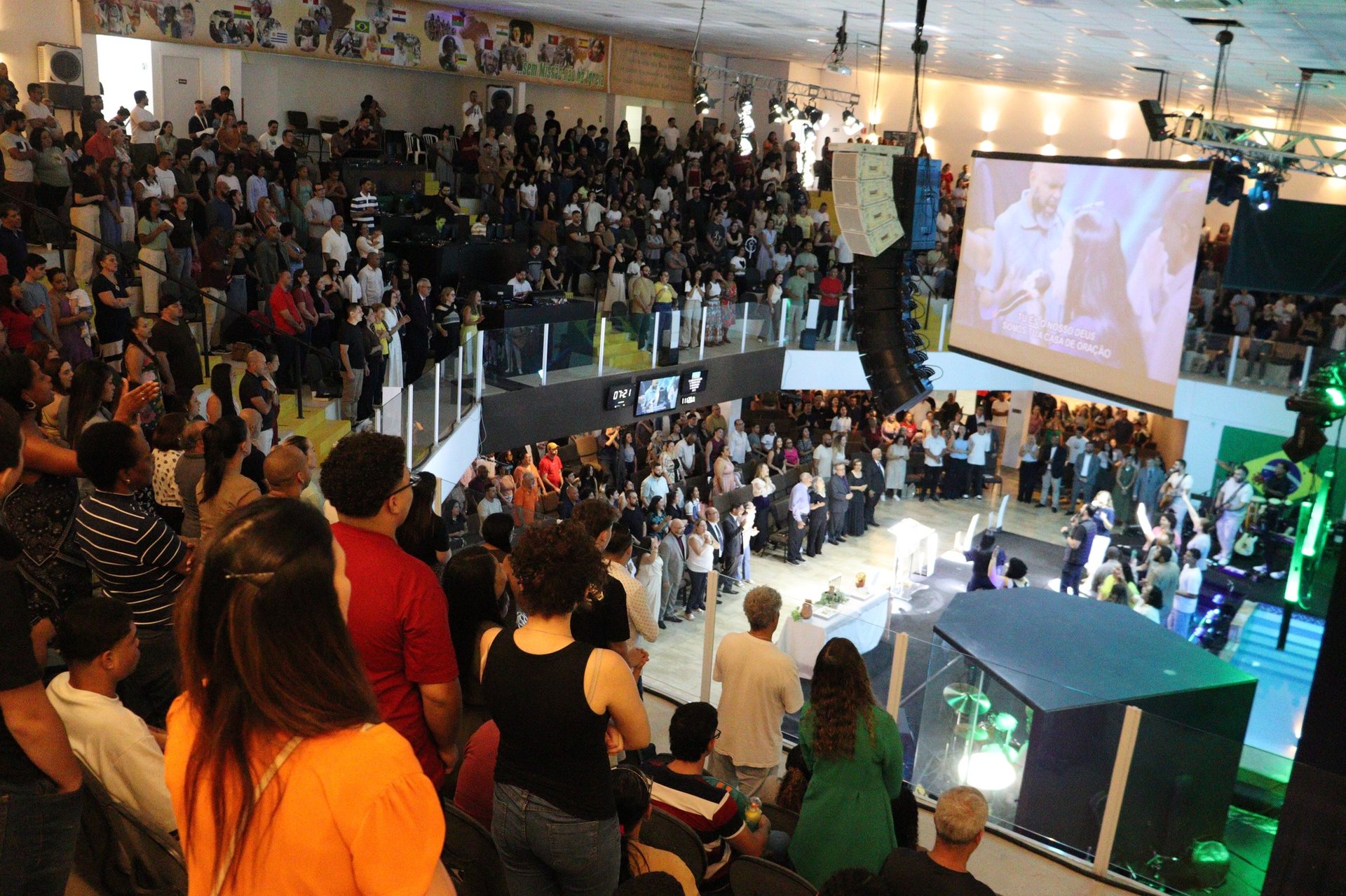 black and brown leather padded tub sofa