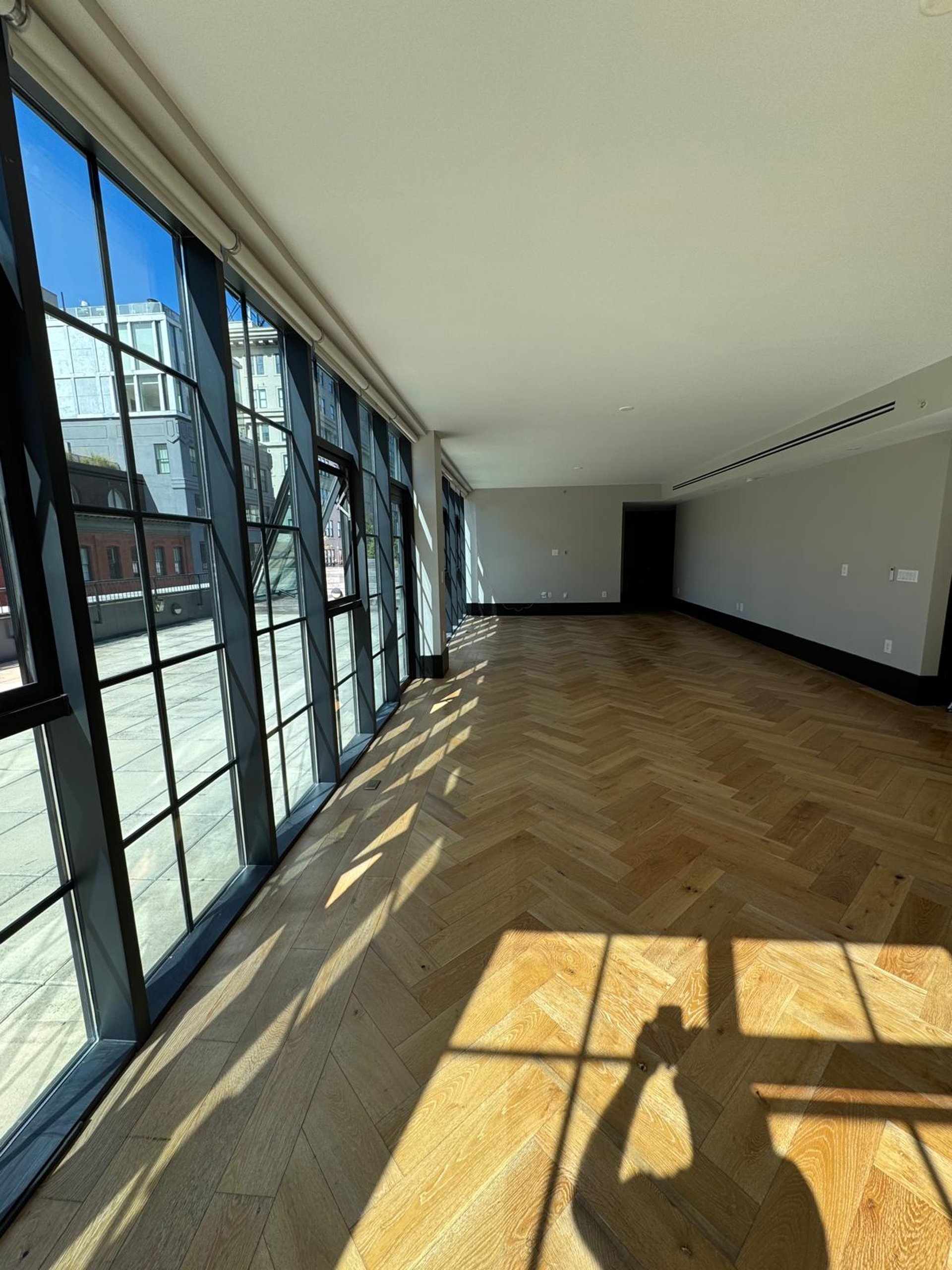 white ceramic sink near white ceramic sink