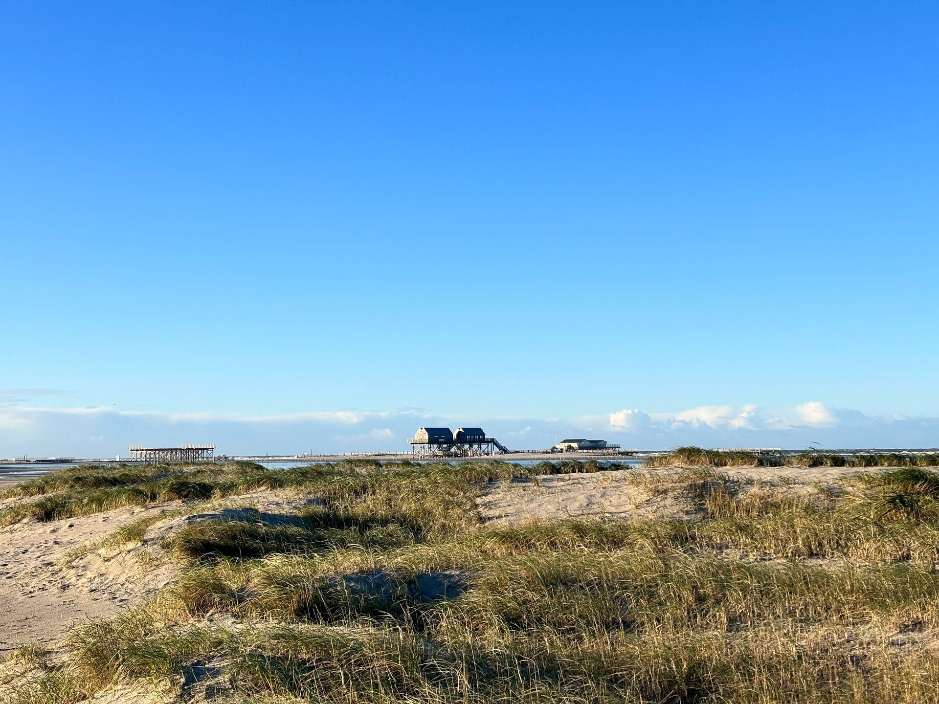 Ordinger Strand, Pfahlbauten