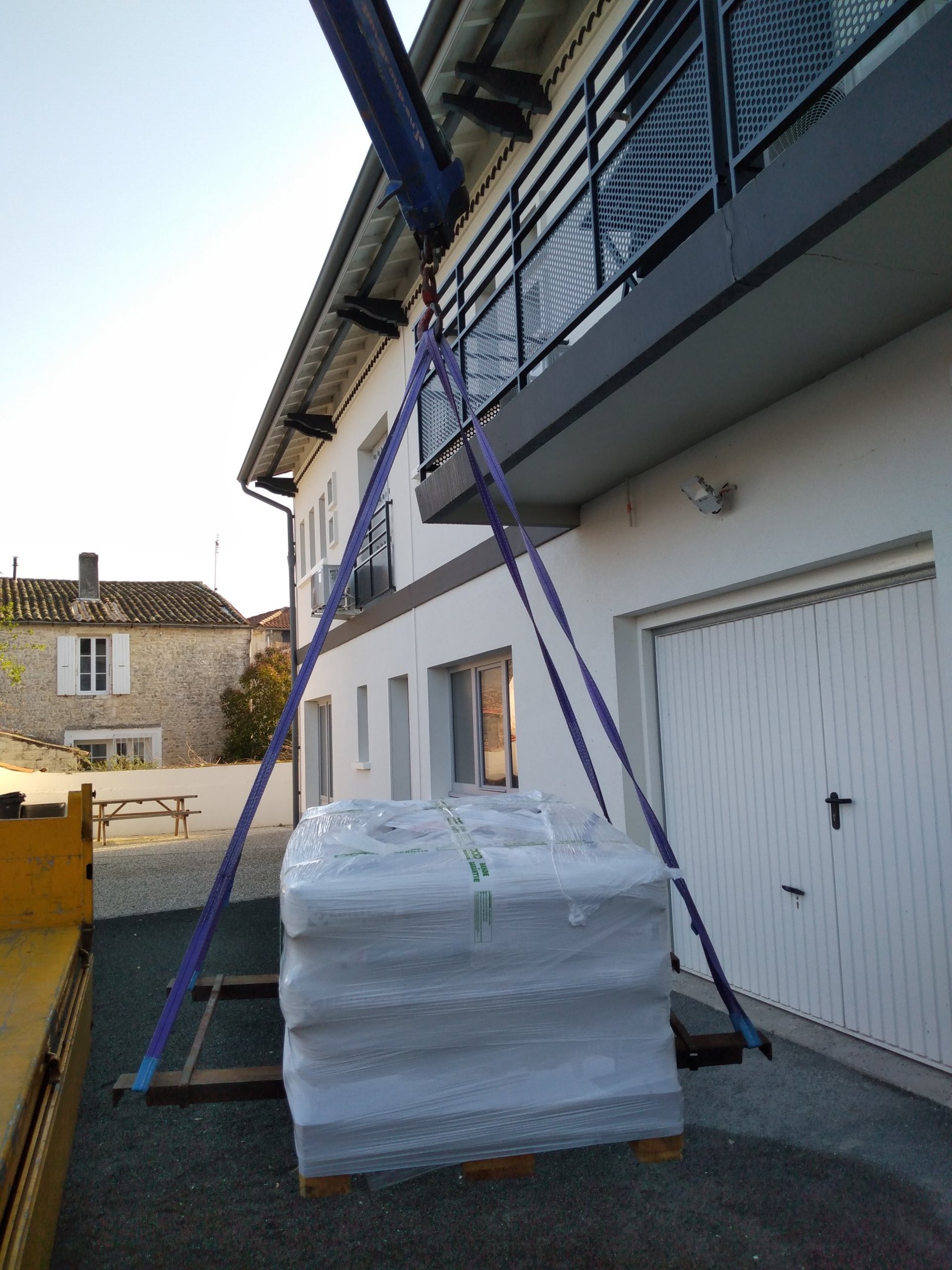 black and brown leather padded tub sofa