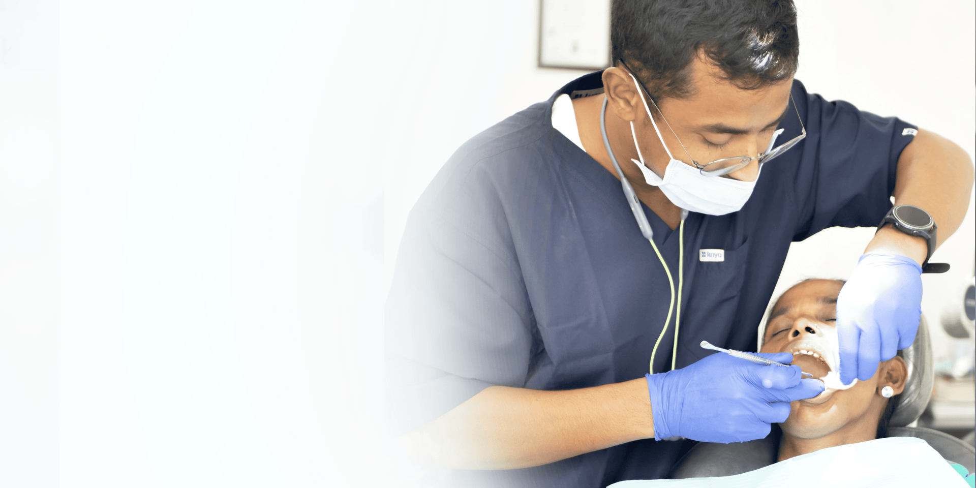 long black haired woman smiling close-up photography