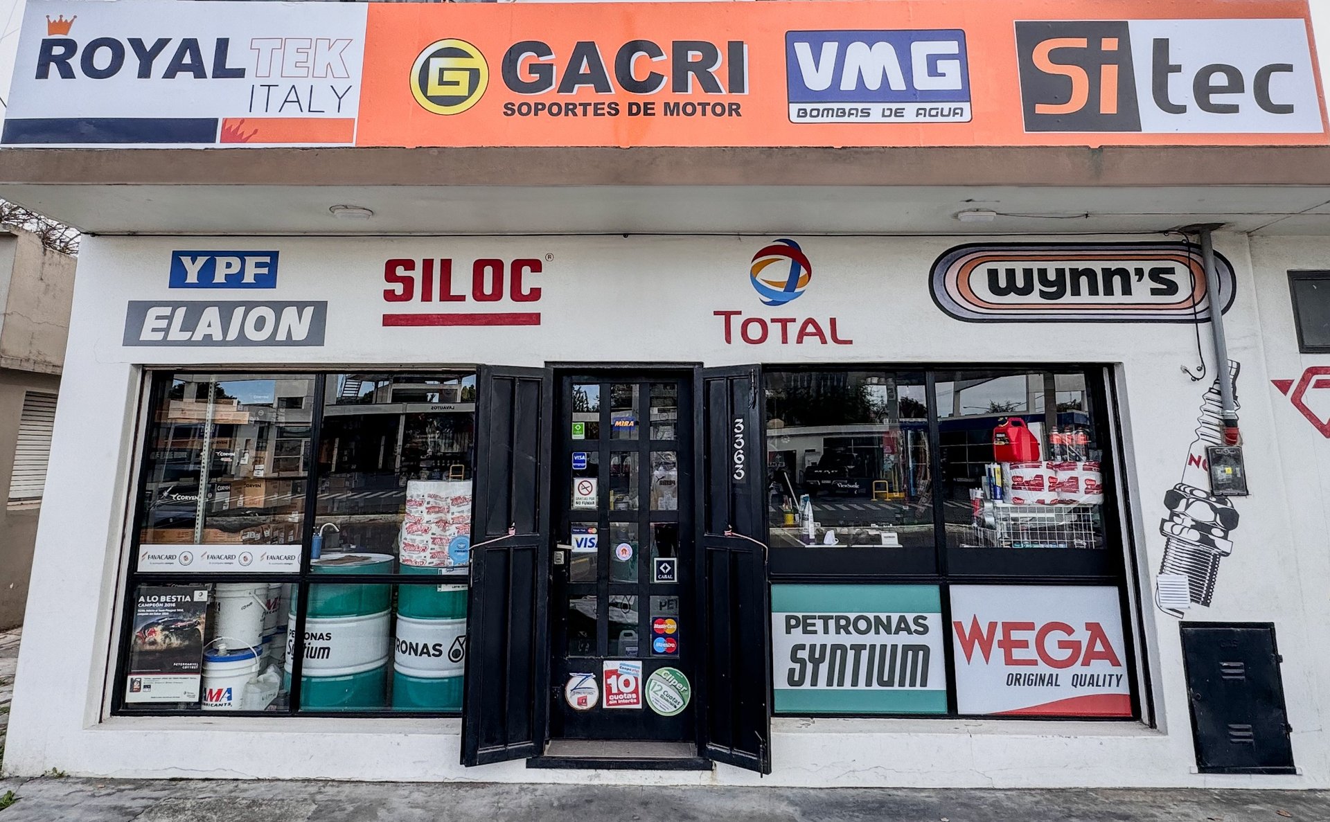 black and brown leather padded tub sofa