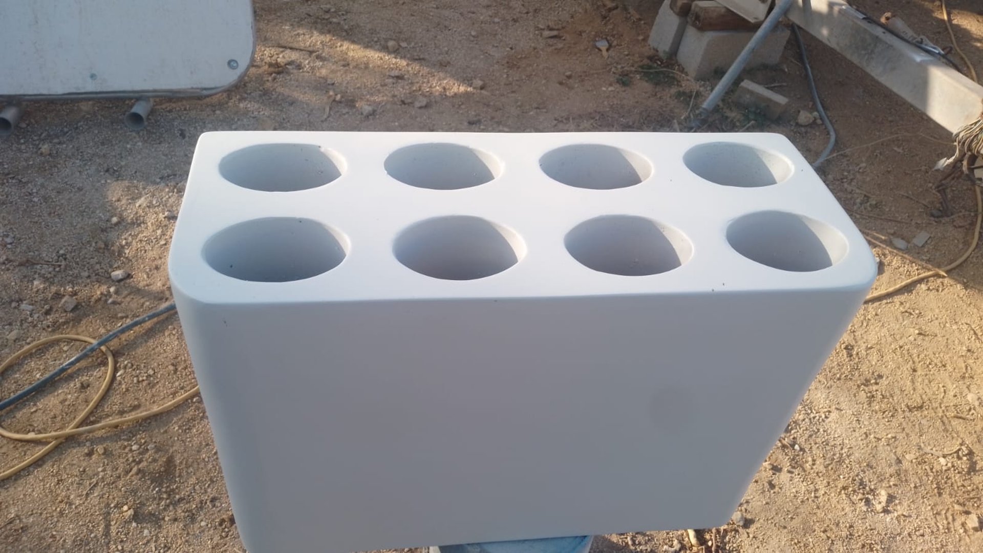 gray computer monitor