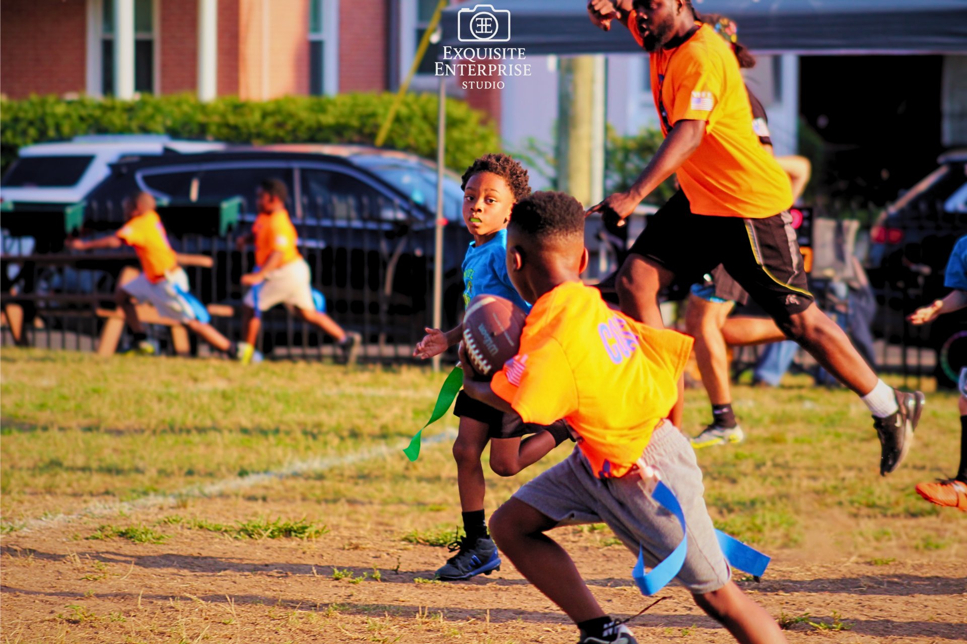 gray computer monitor