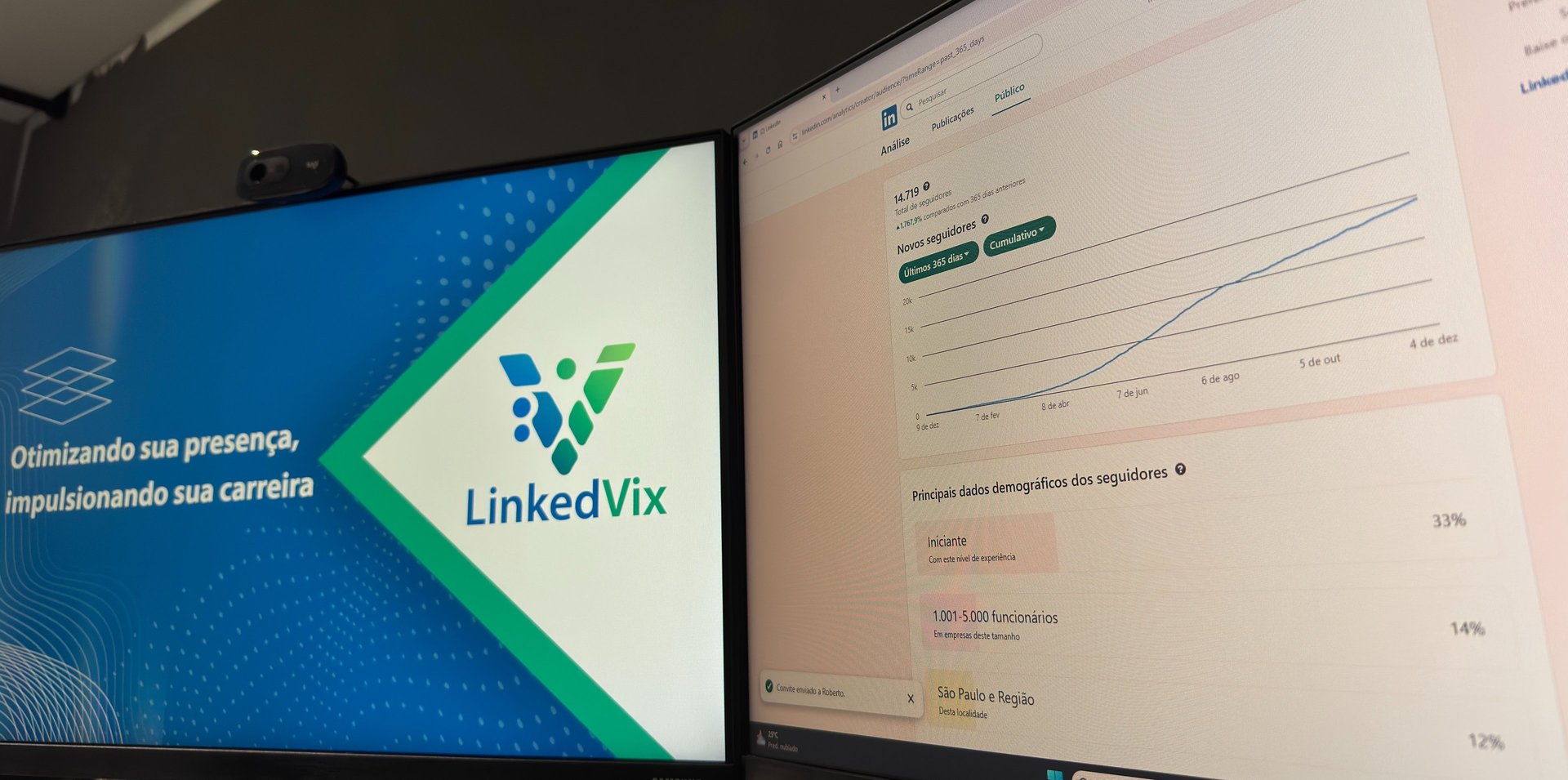 gray computer monitor