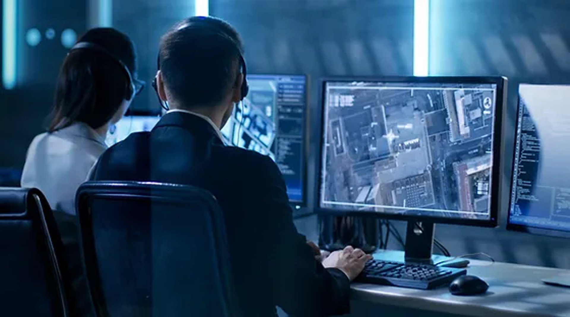 gray computer monitor