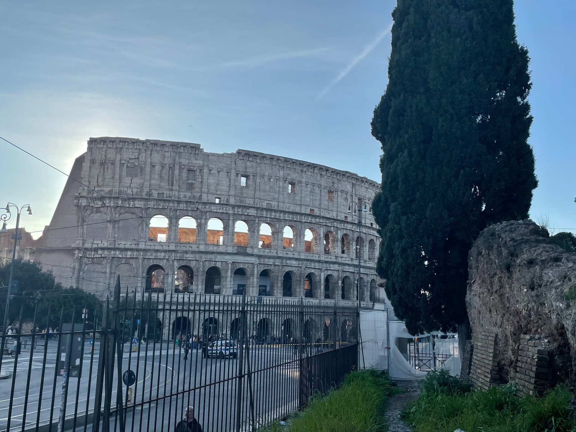 Coliseo en Roma, Italia. Asesoria experta en la organización de itinerarios de viaje y actividades