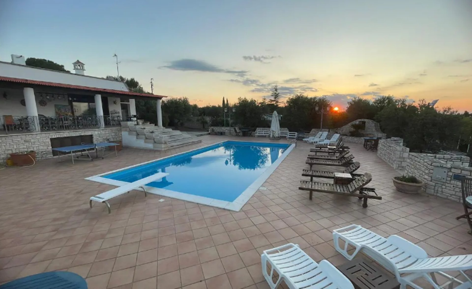 black and brown leather padded tub sofa
