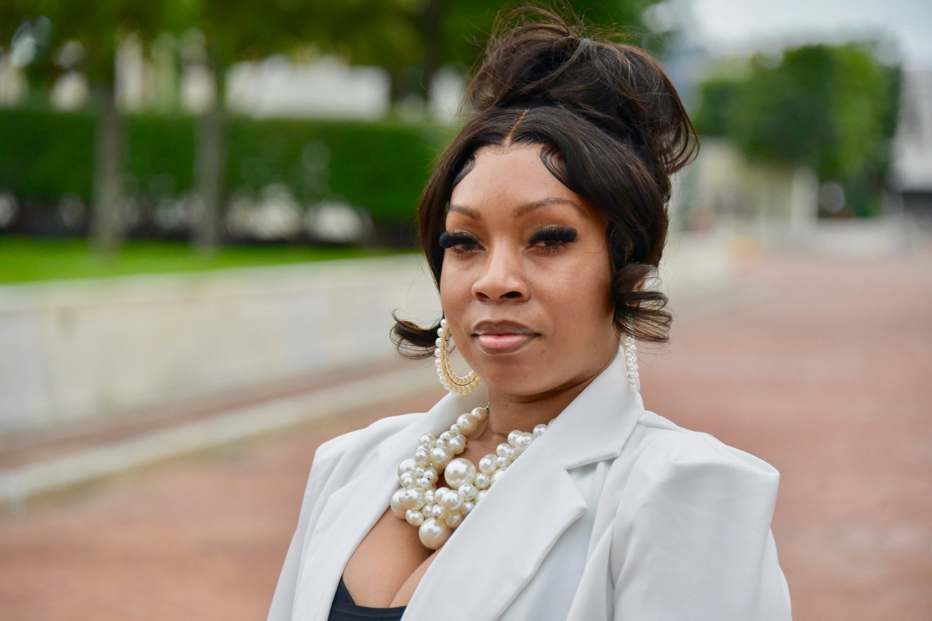 black and brown leather padded tub sofa