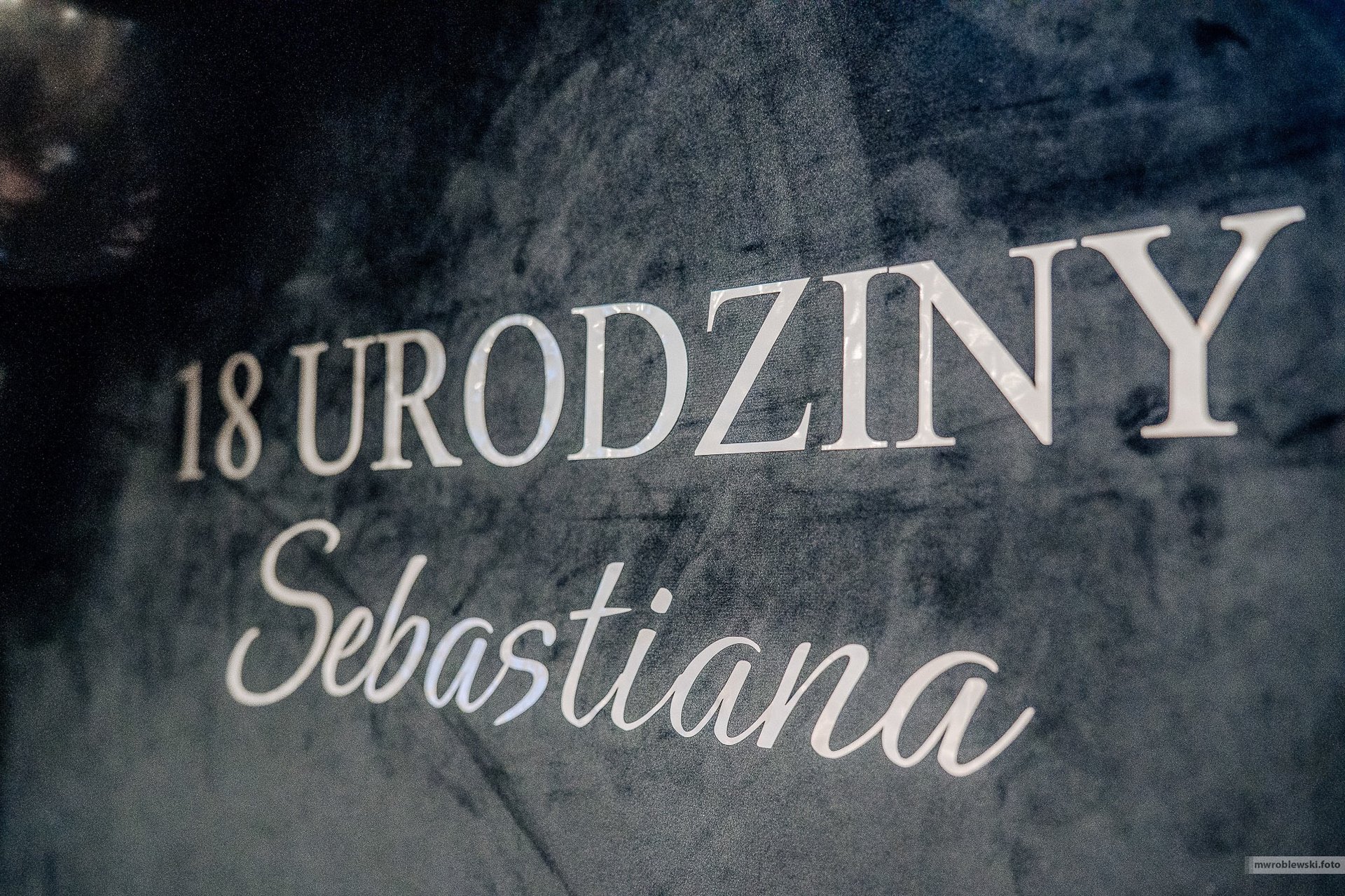 black and white bed linen