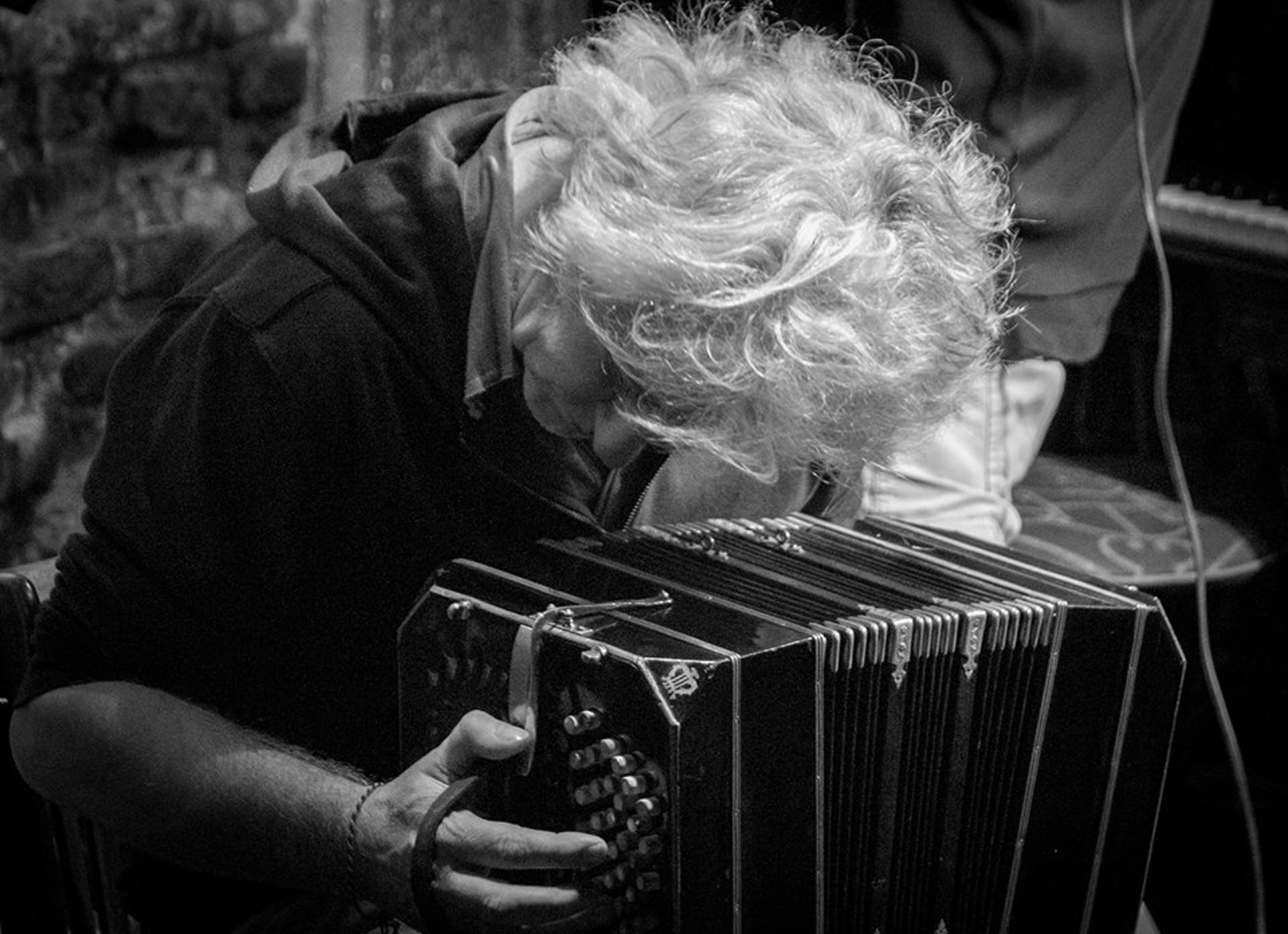 black and white bed linen