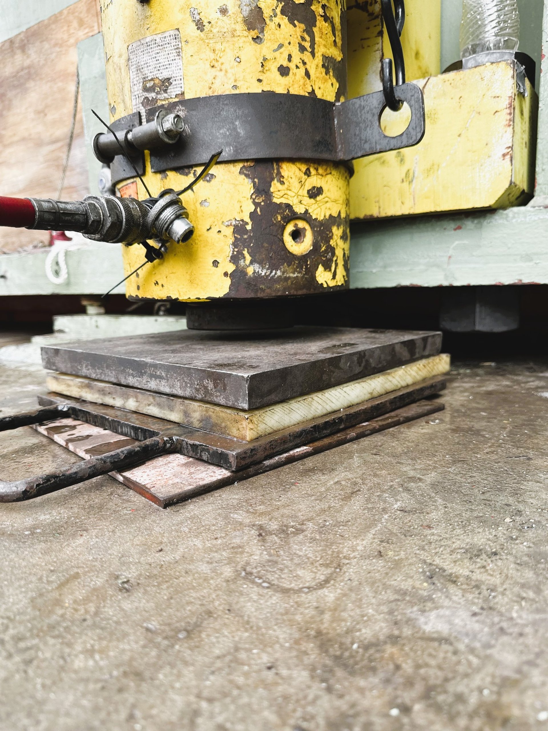 black and brown leather padded tub sofa