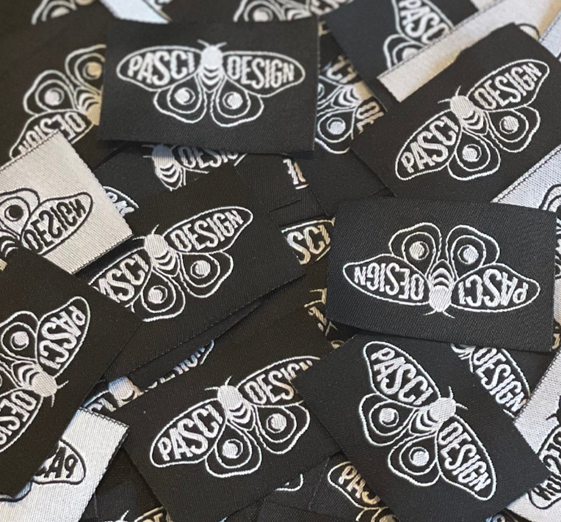 black and white bed linen