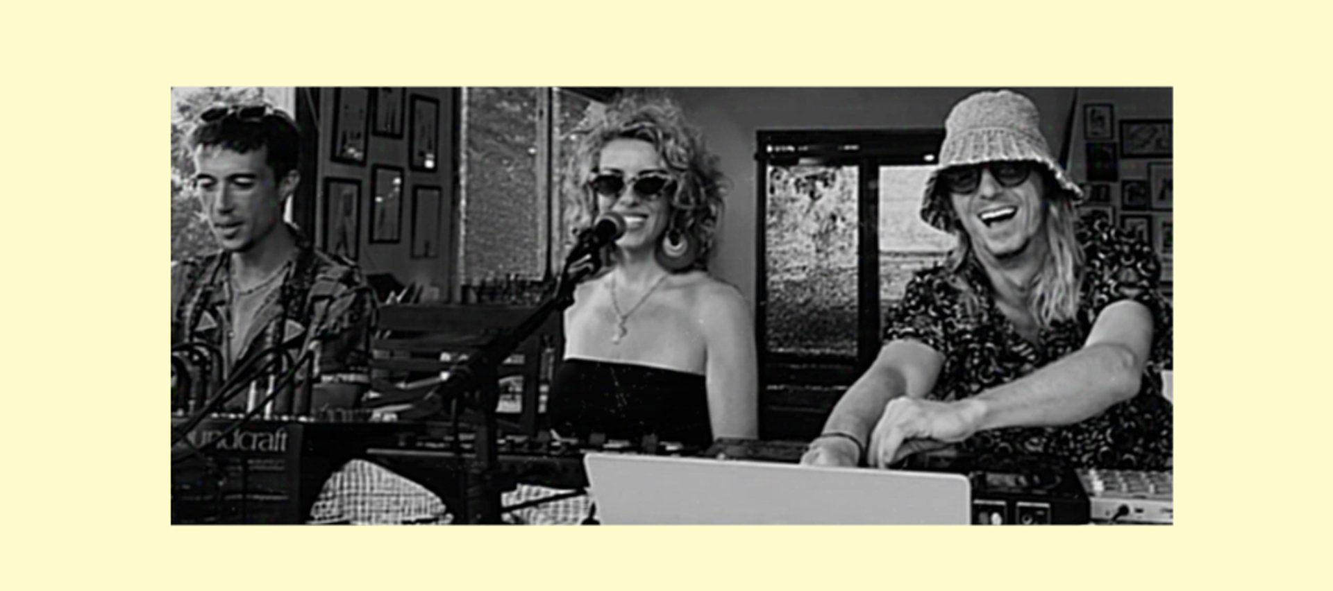 black and white bed linen