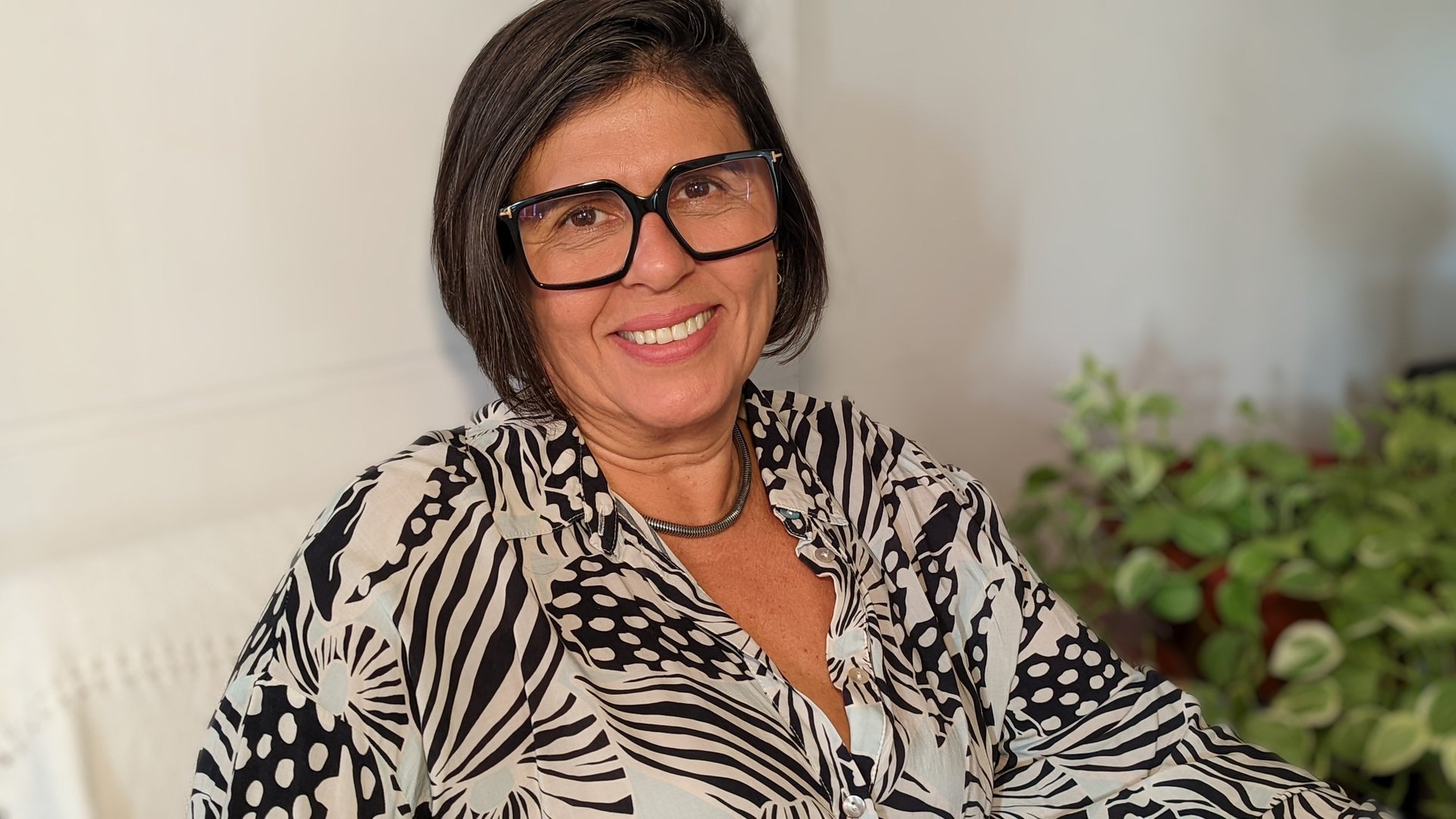 black and brown leather padded tub sofa
