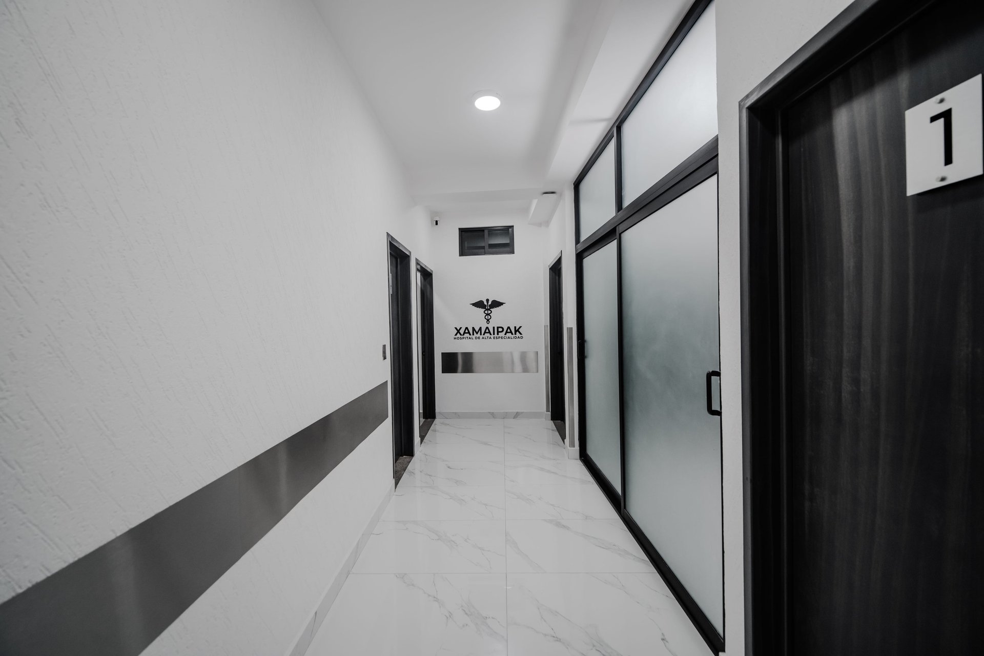 black and white bed linen