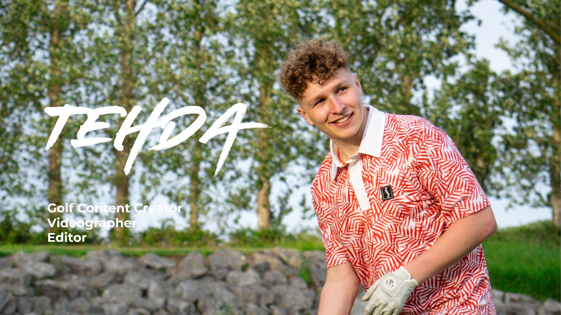 man holding black golf club