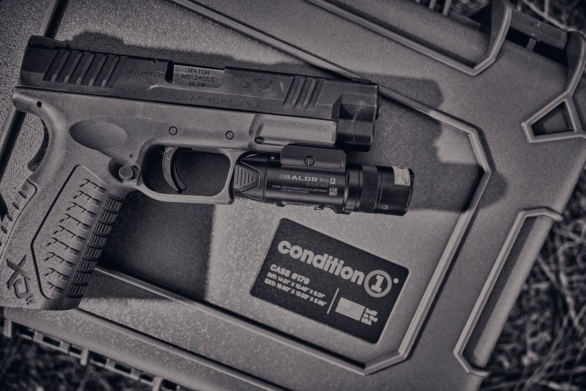 gray computer monitor