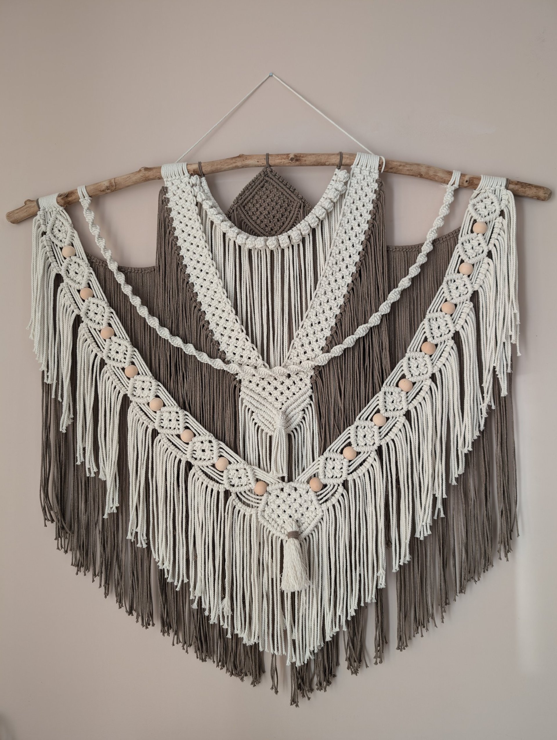 gray computer monitor