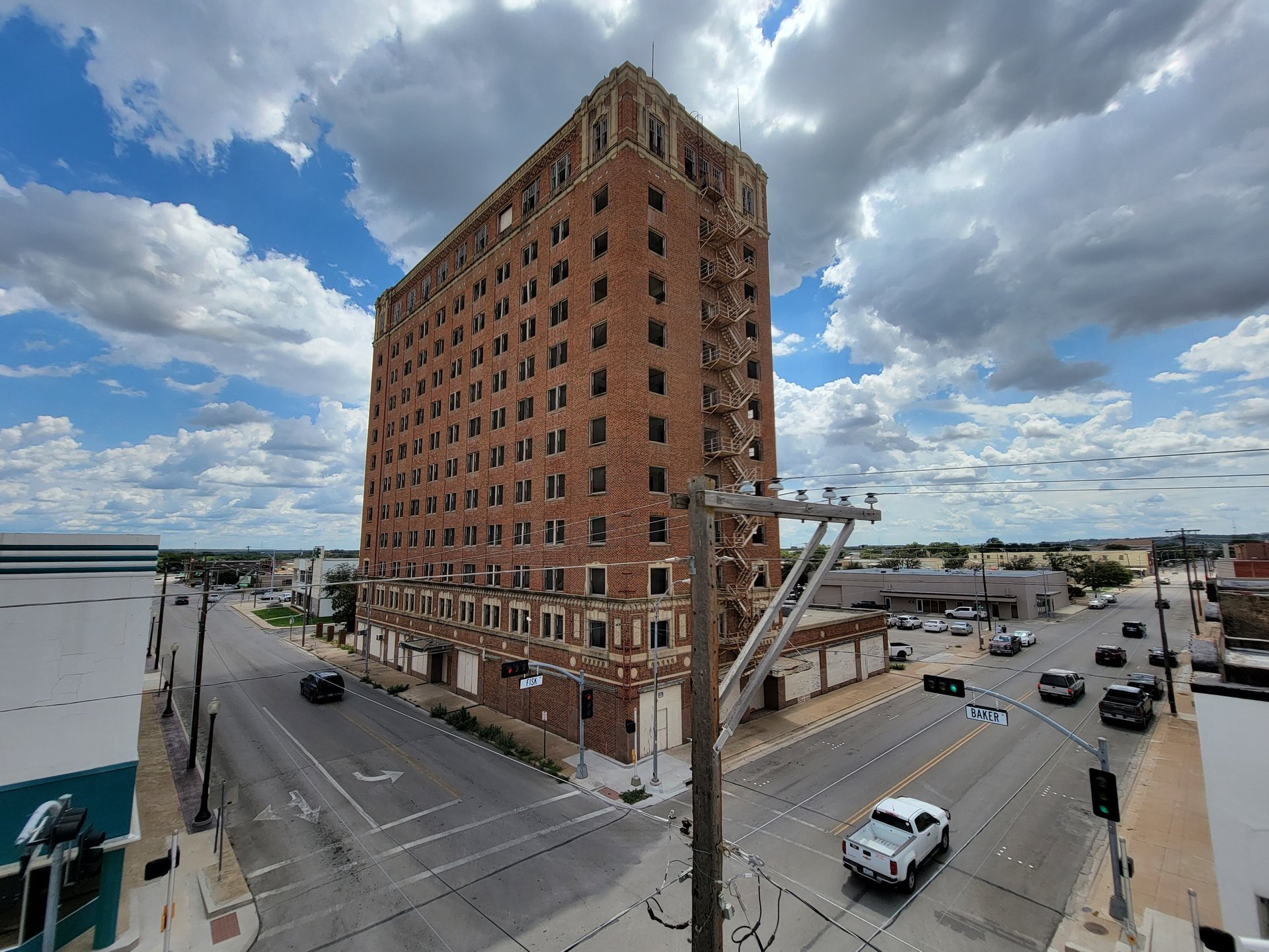 gray computer monitor