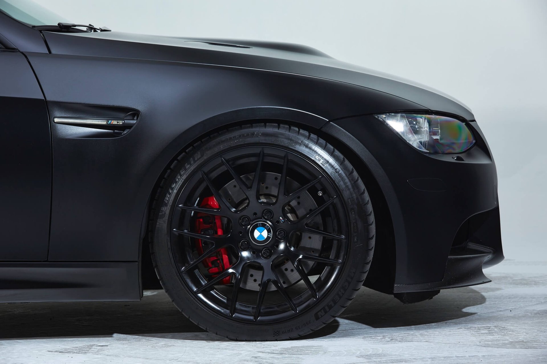 E92-m3-carbon-fiber-intake-plenum