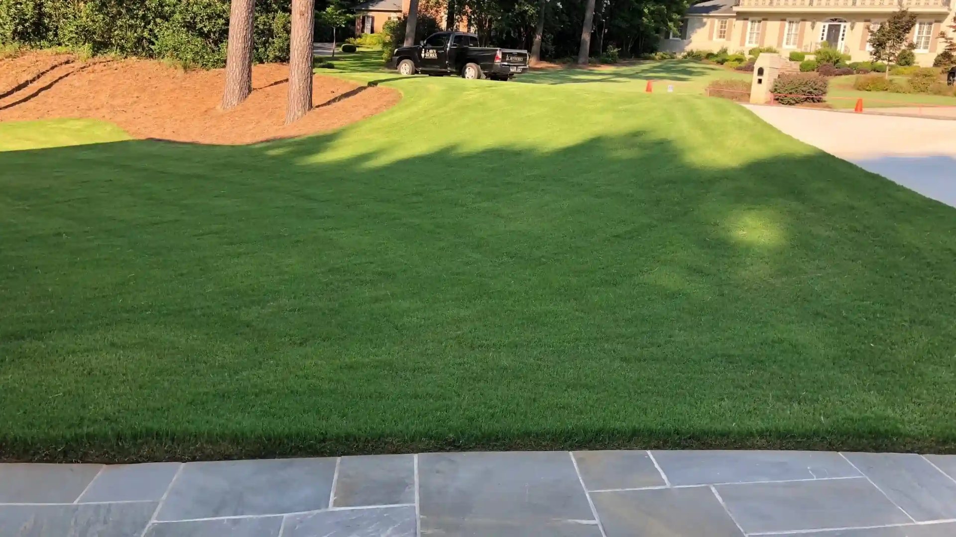 A well-maintained Bermuda Grass lawn 16 * 9