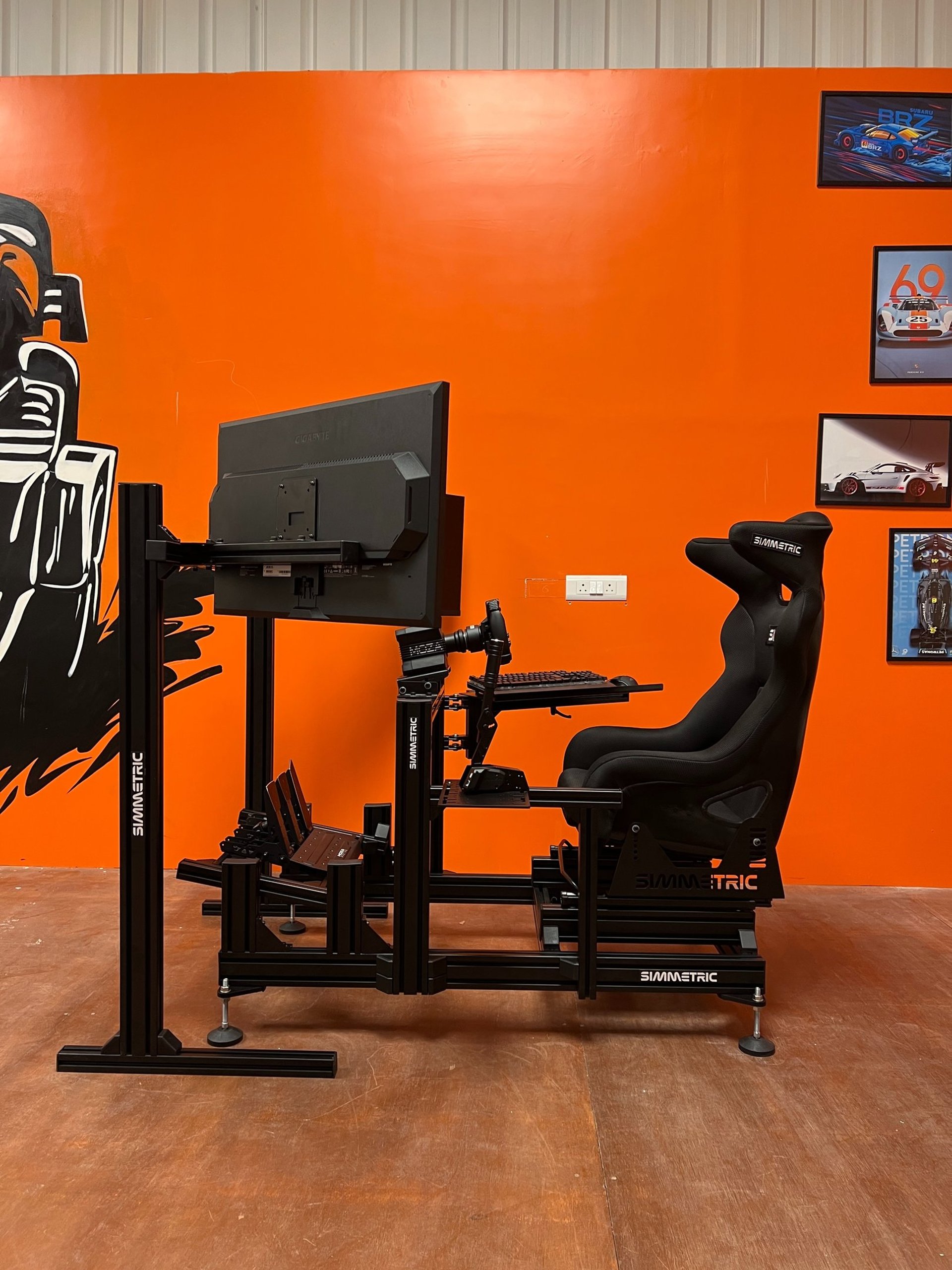 black and white bed linen