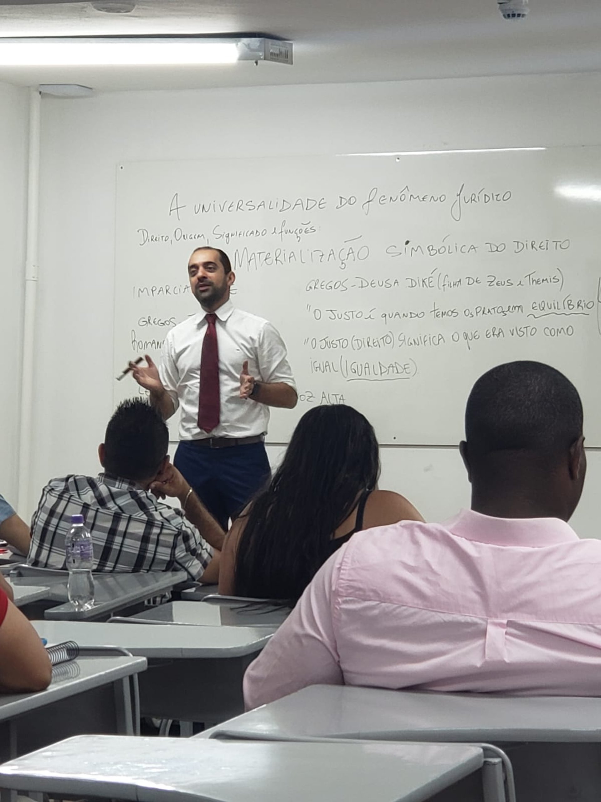 gray computer monitor