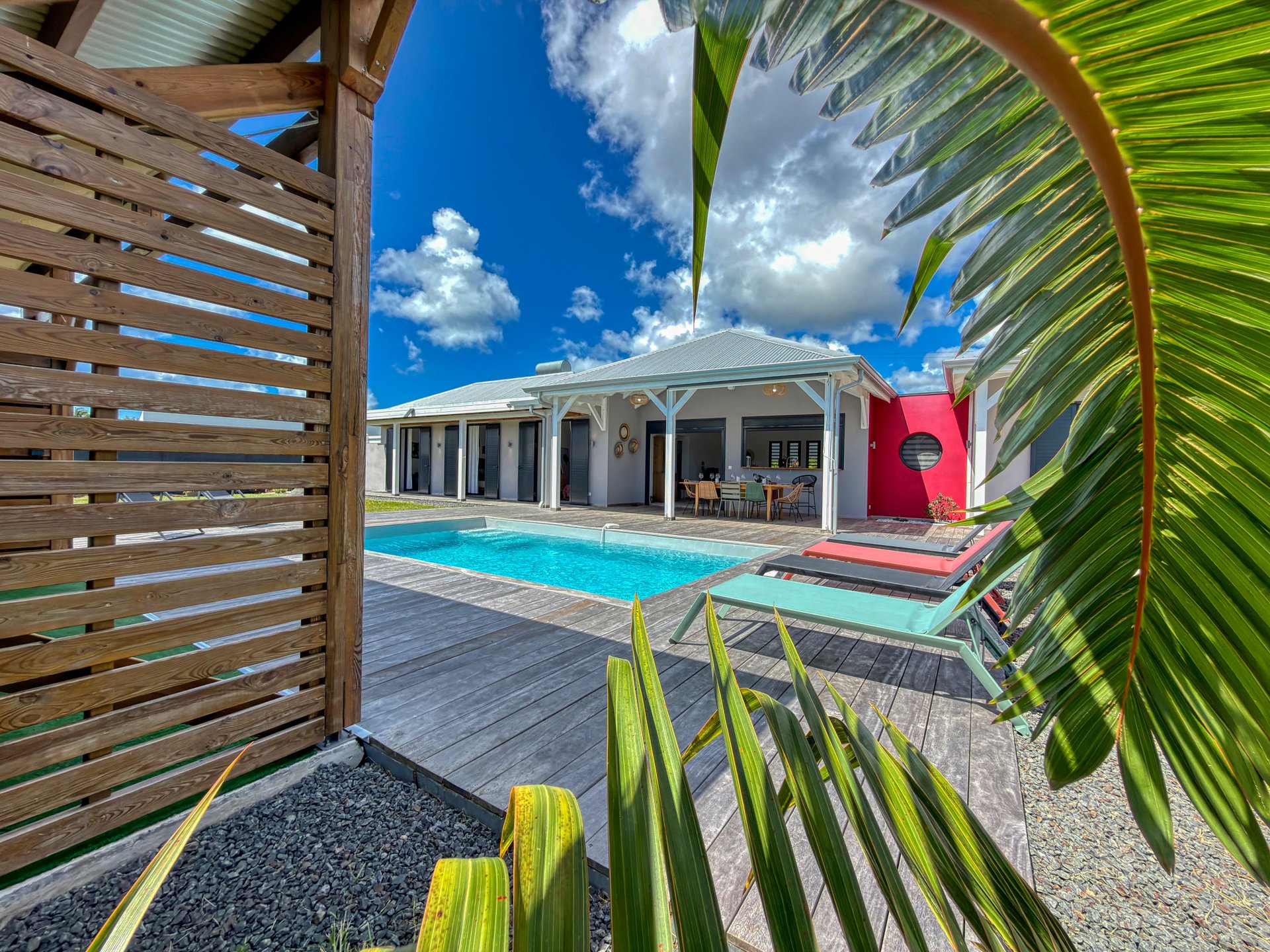 black and brown leather padded tub sofa