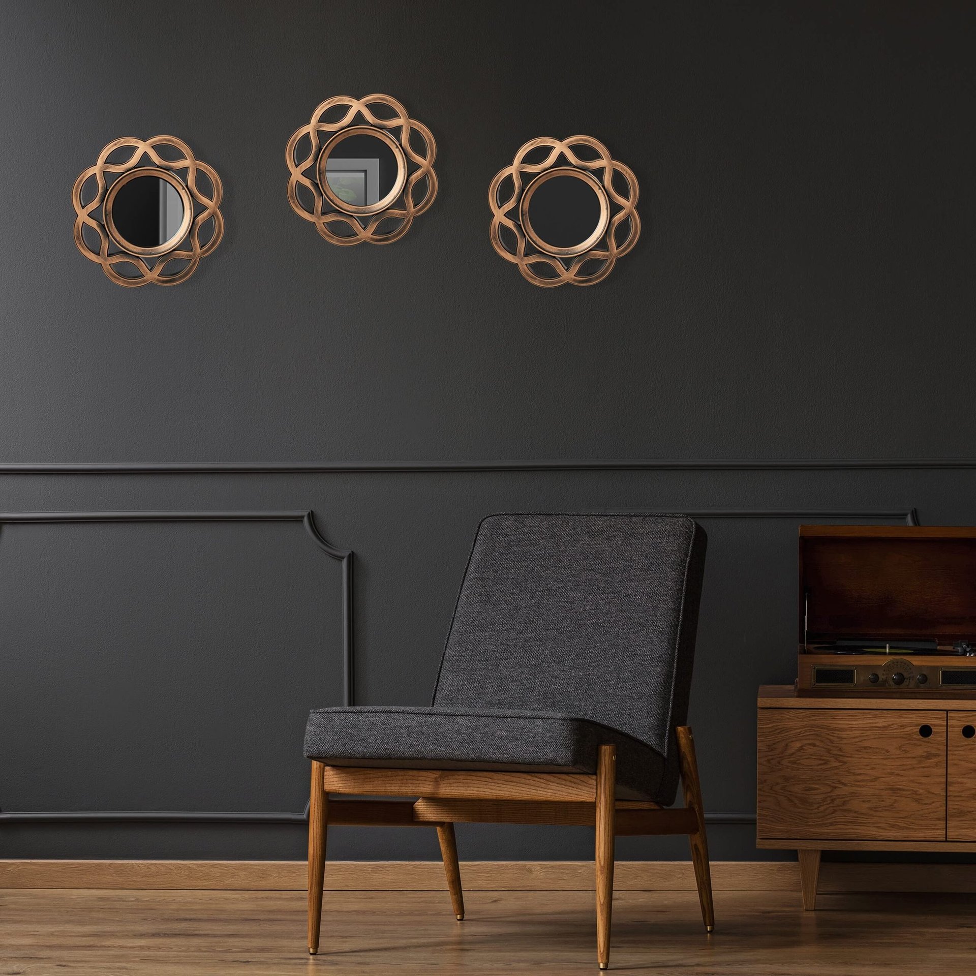 a mirror and a lamp on a table