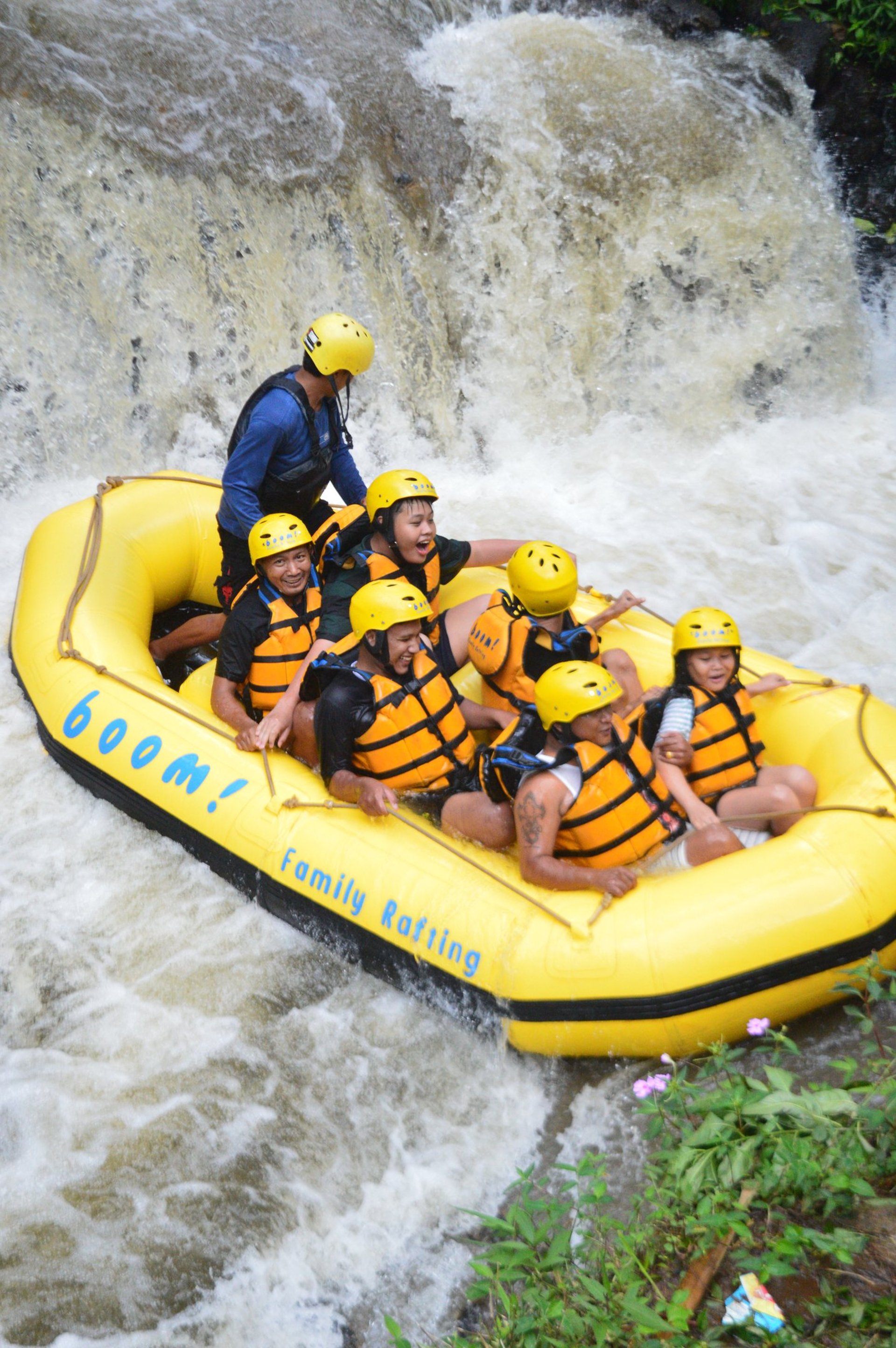 black and brown leather padded tub sofa
