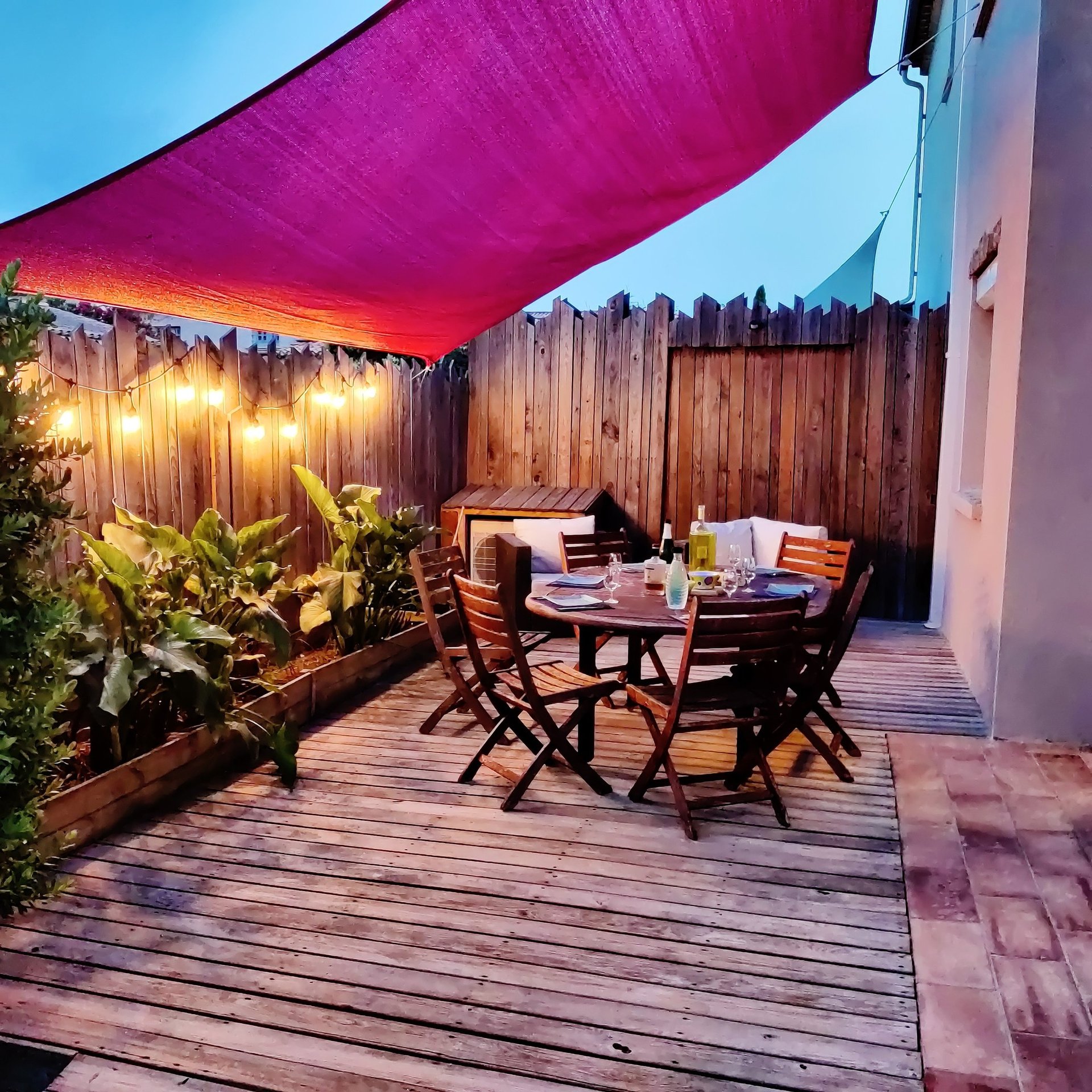 black and white bed linen