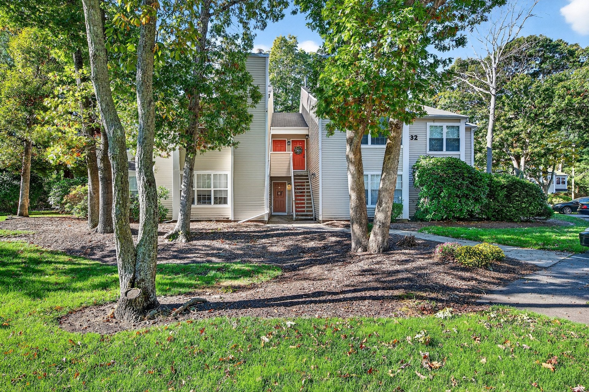 black and brown leather padded tub sofa