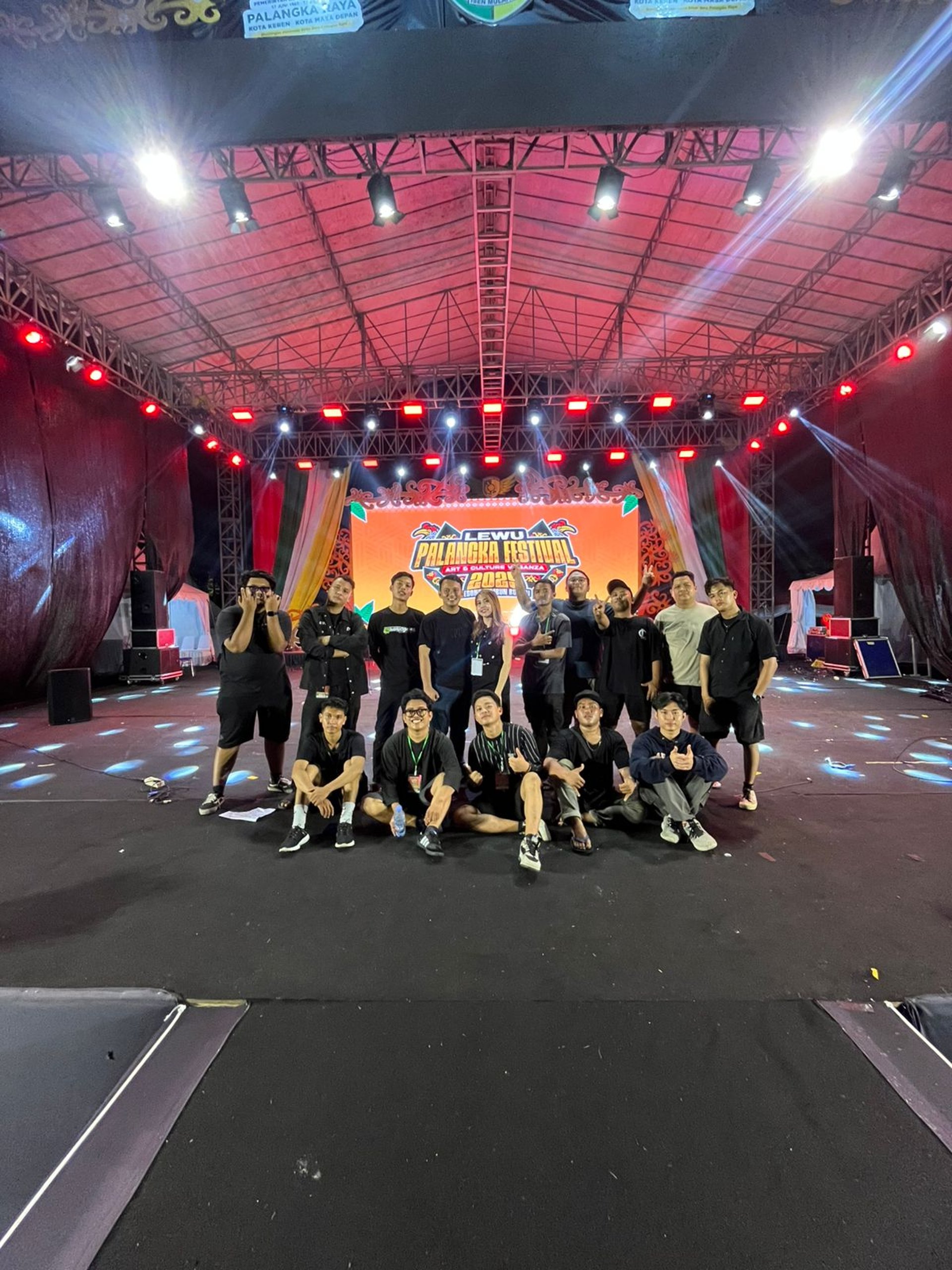 black and brown leather padded tub sofa