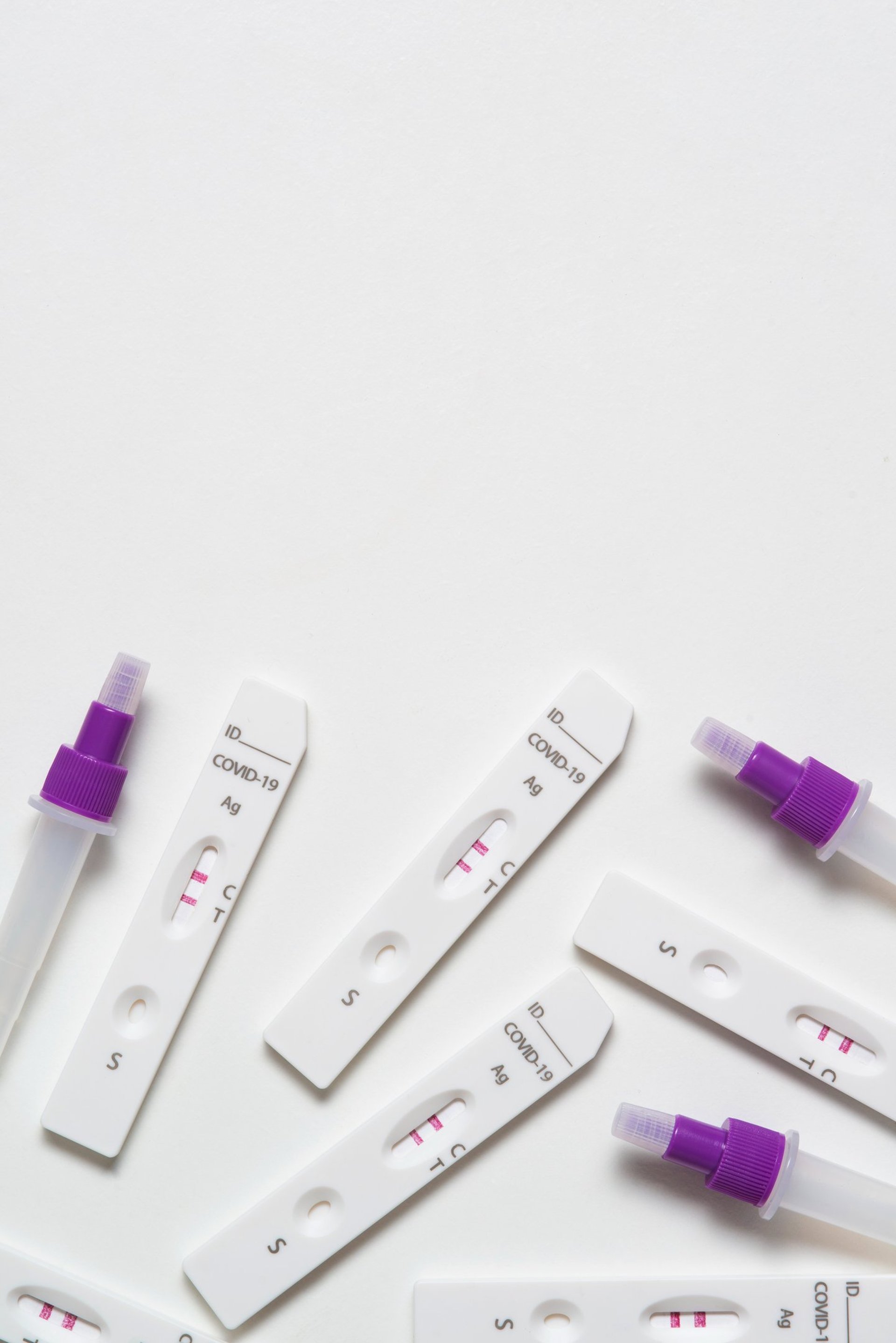 white pregnancy test showing 1 red line