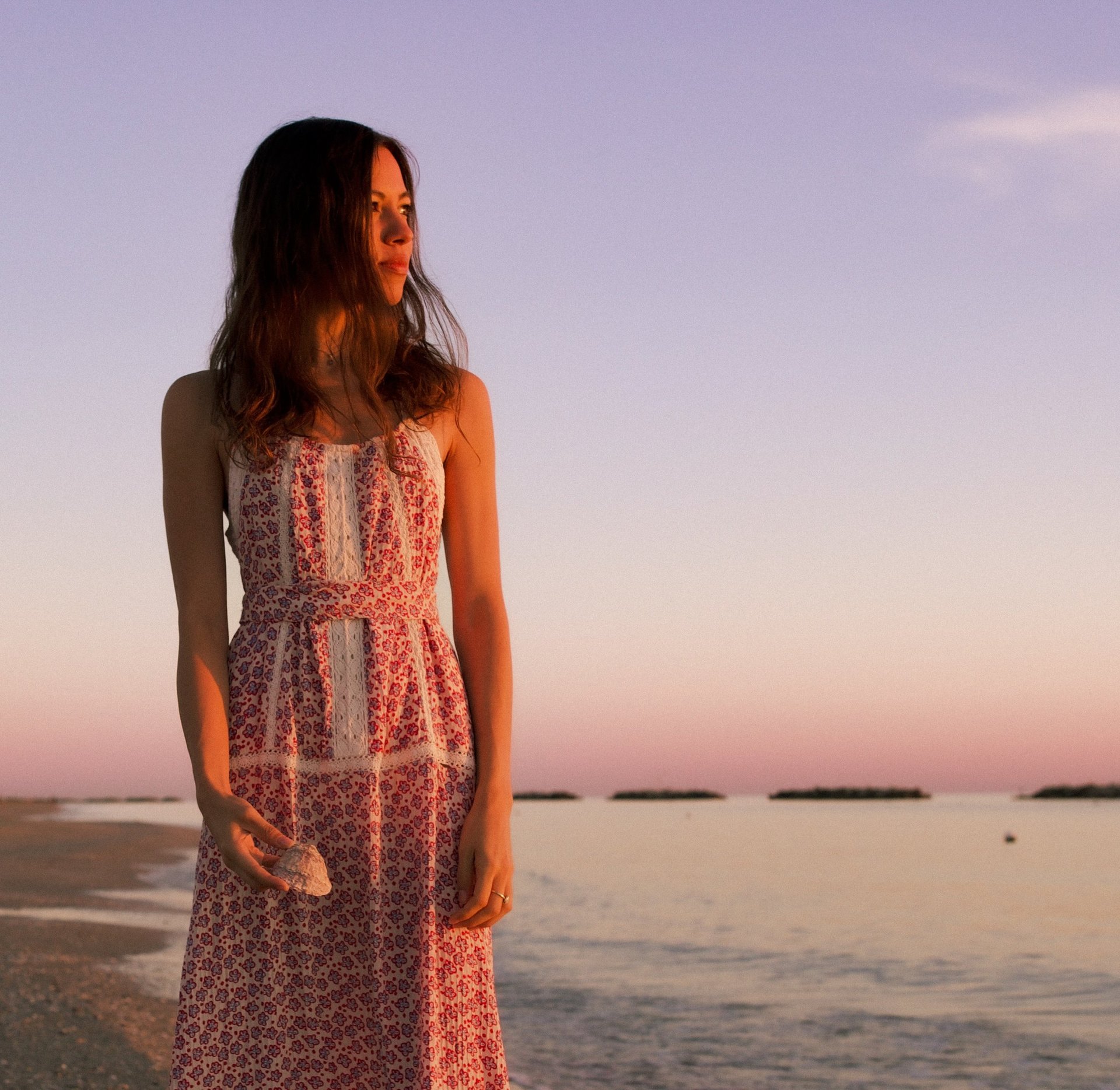 black and brown leather padded tub sofa