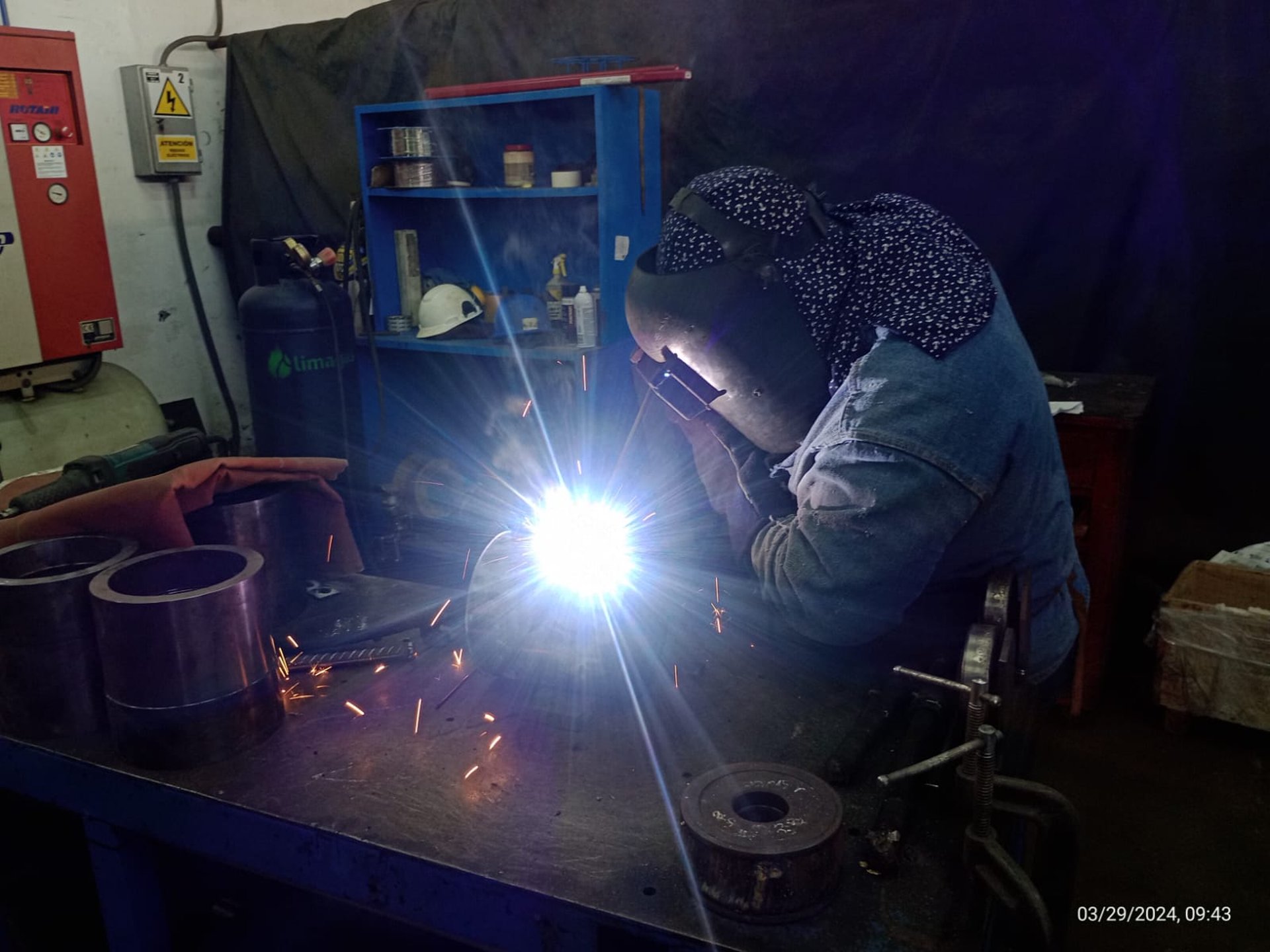 black and brown leather padded tub sofa