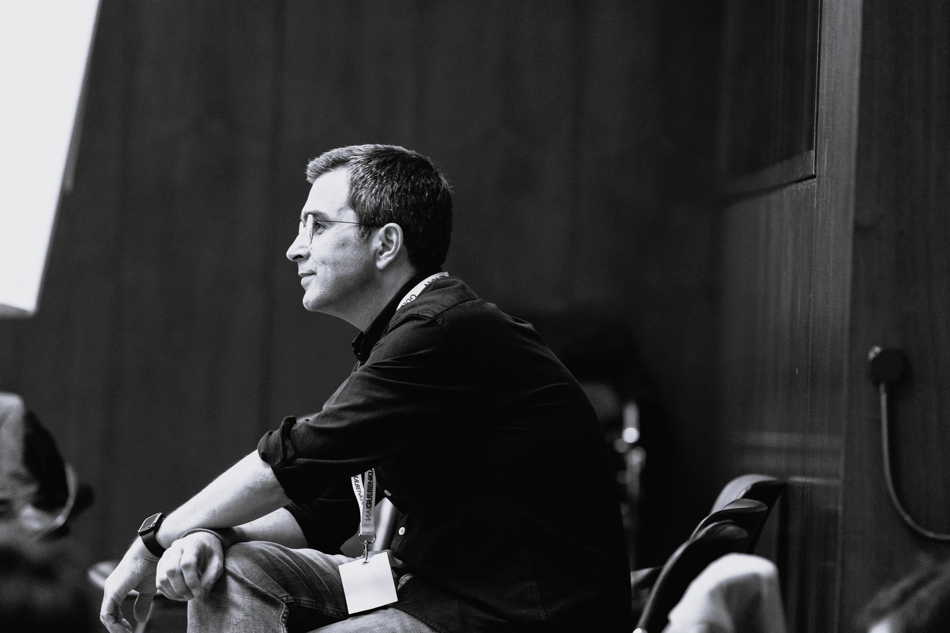 black and white bed linen