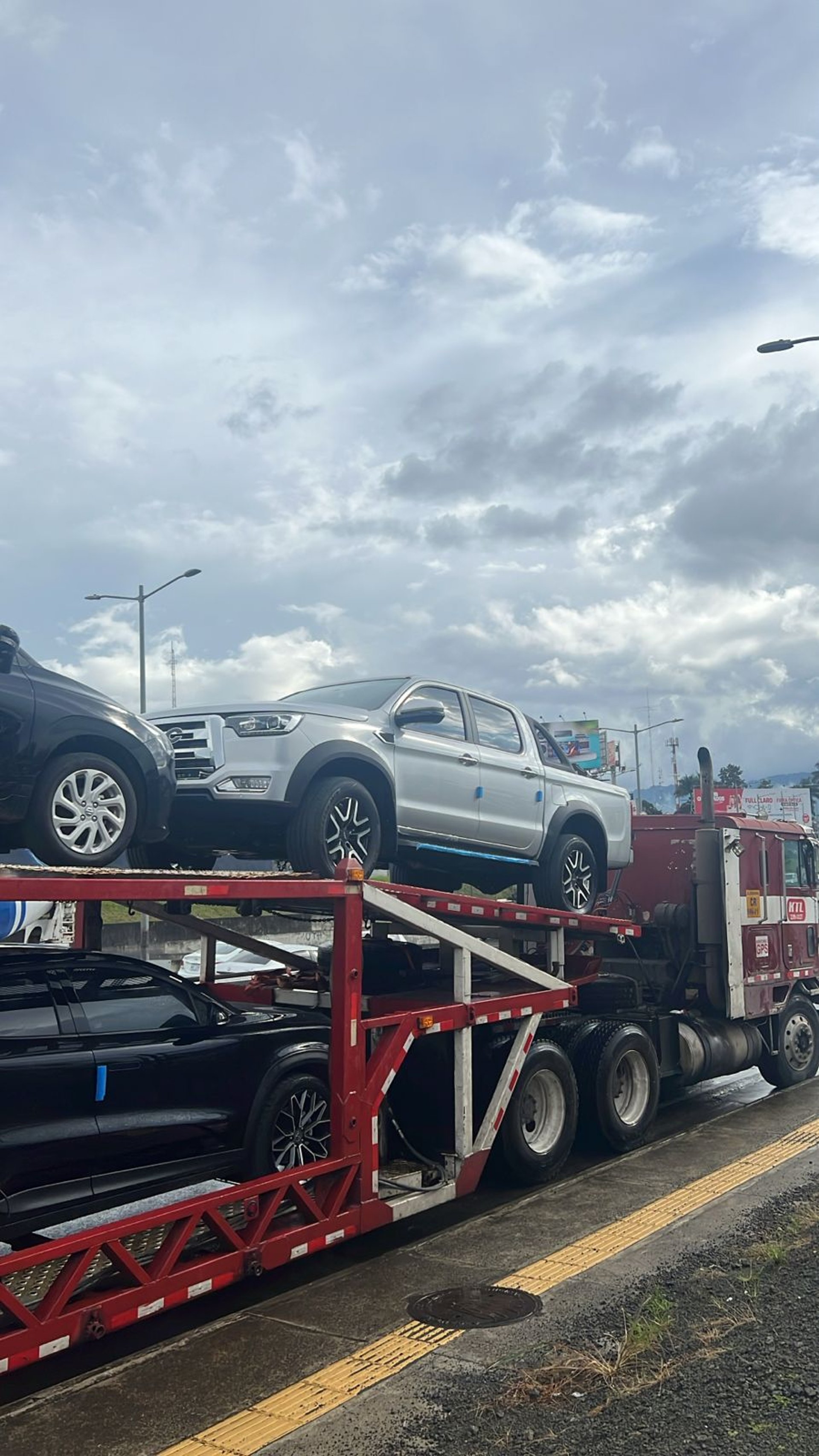 black and brown leather padded tub sofa