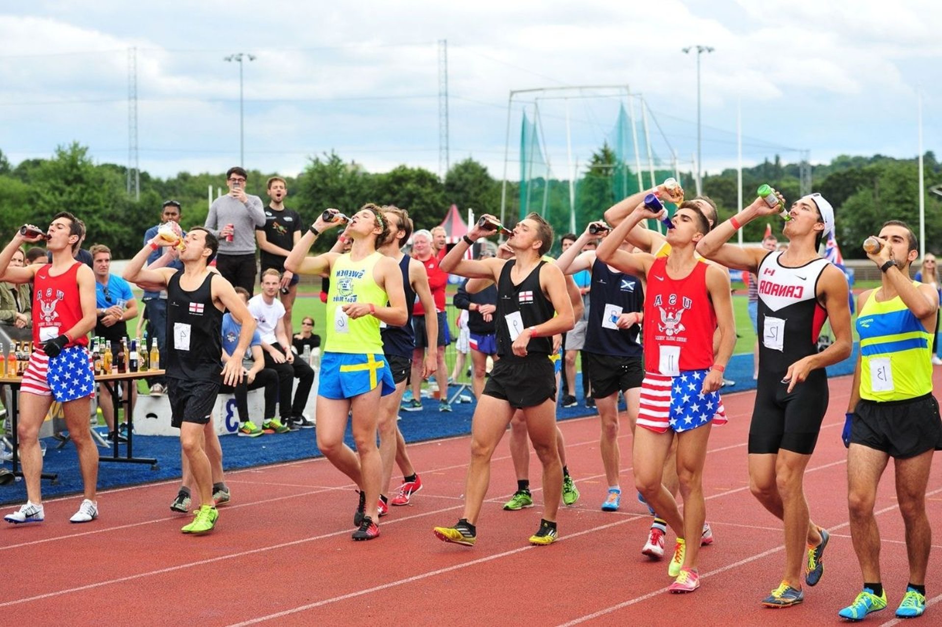 black and white bed linen