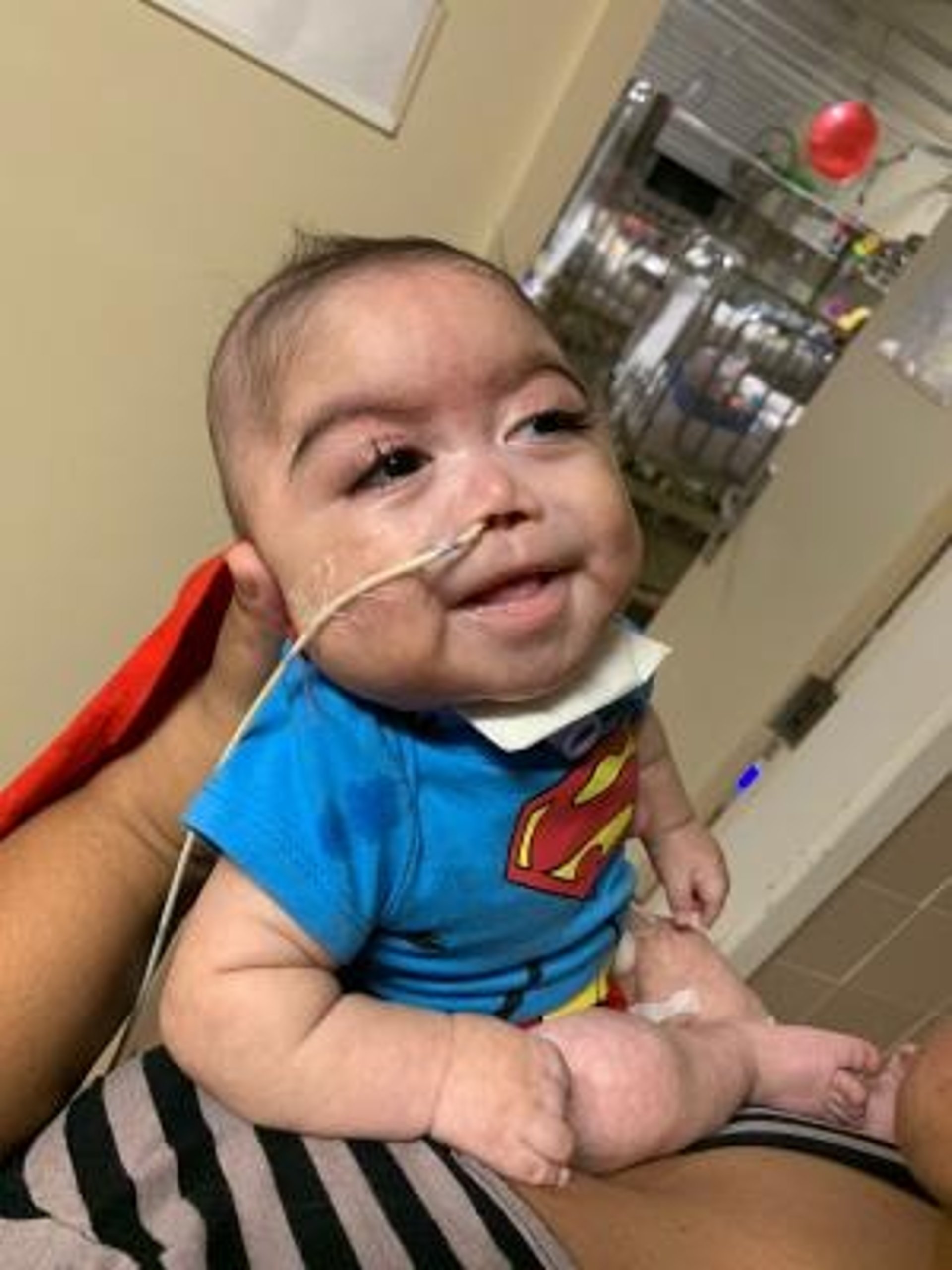 gray computer monitor