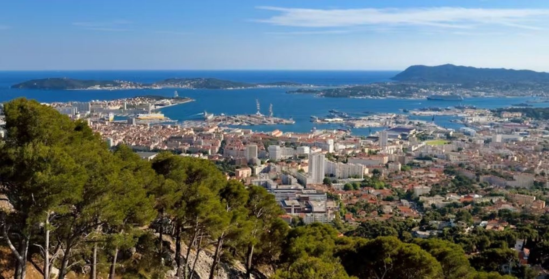 Aménagement paysager pour extérieur de maison à Toulon.