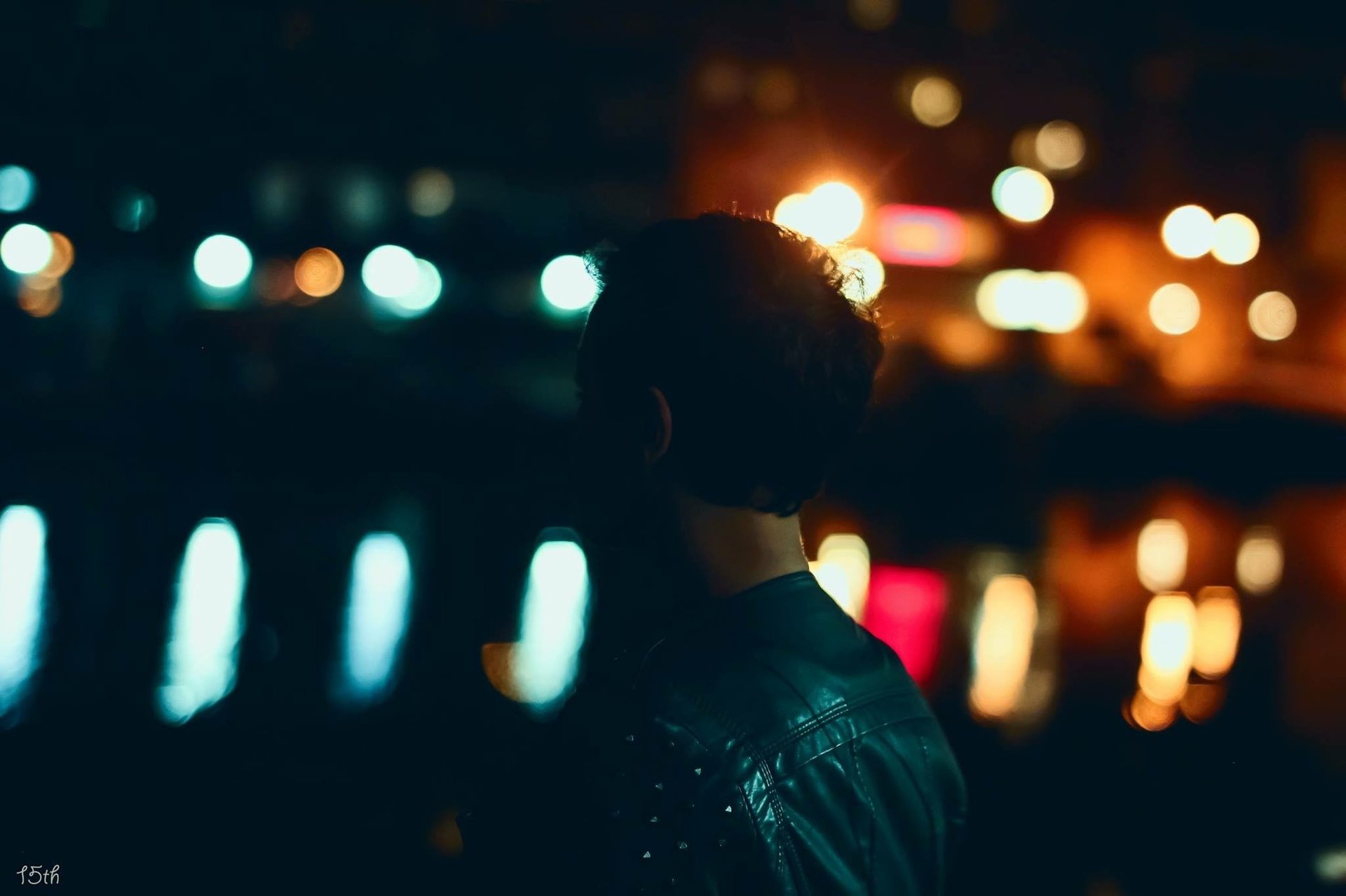 a black and white photo of a wall