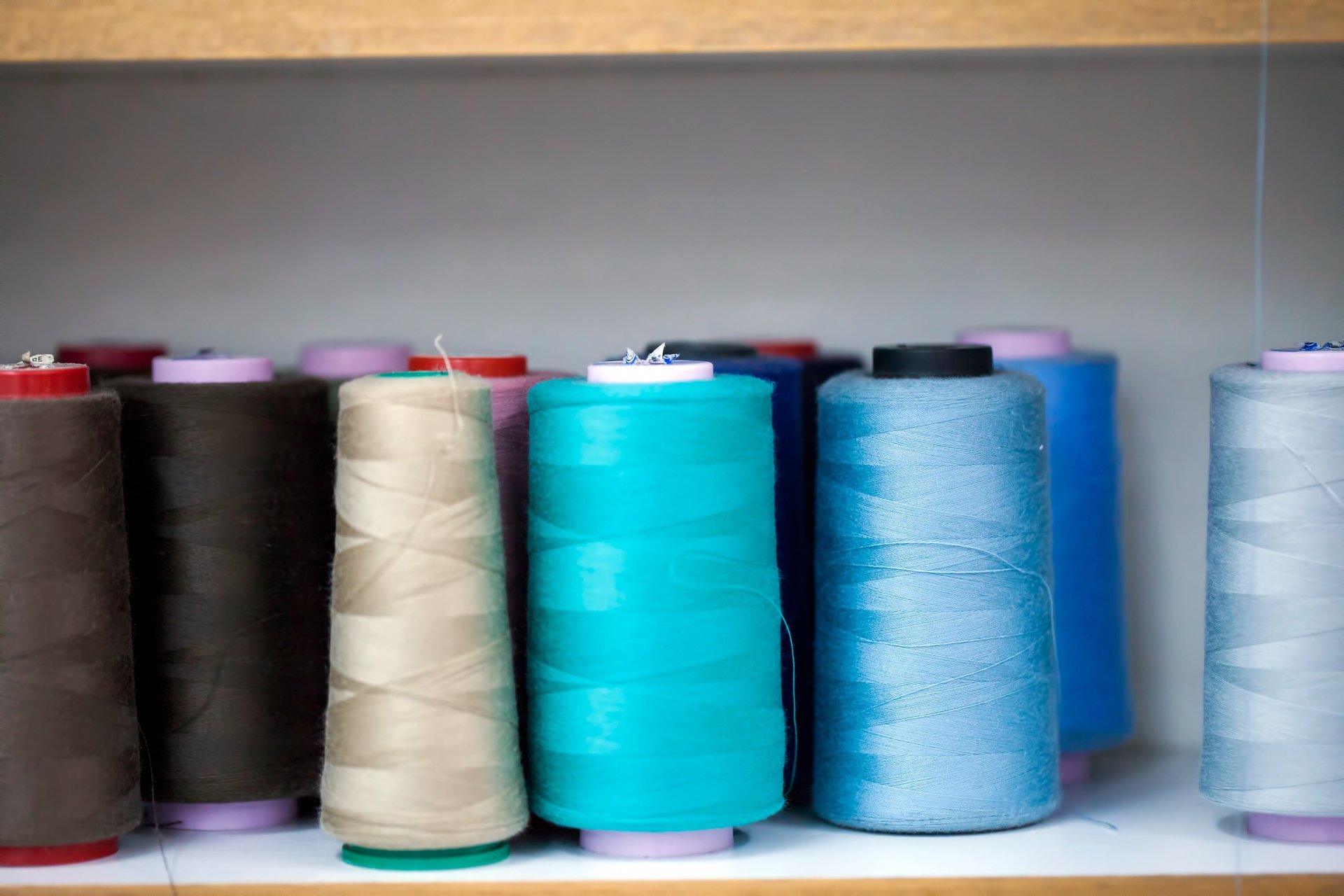 assorted color of thread spindle lot