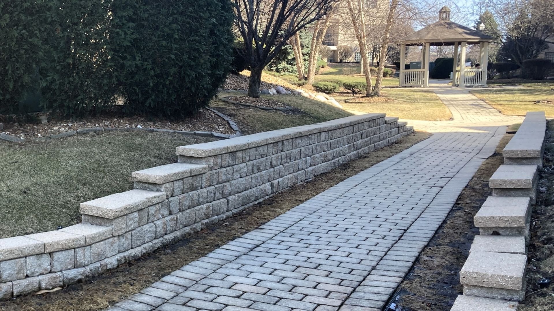 Power washing retaining wall at Orland Park condominium community